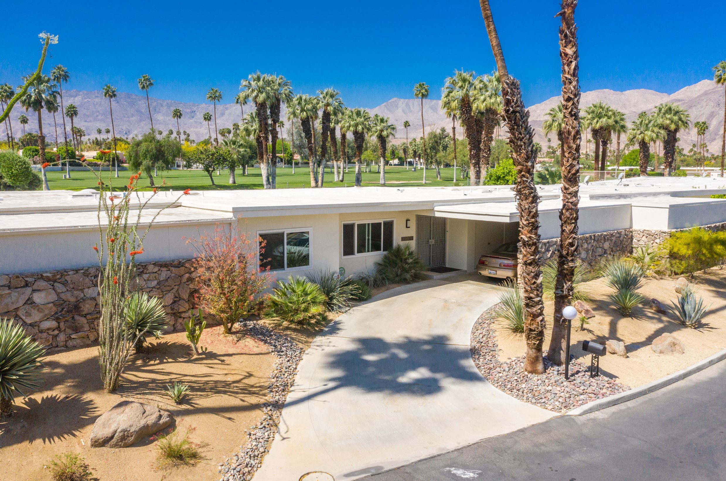 73651 Golf Course Ln, Palm Desert, CA 92260-4729