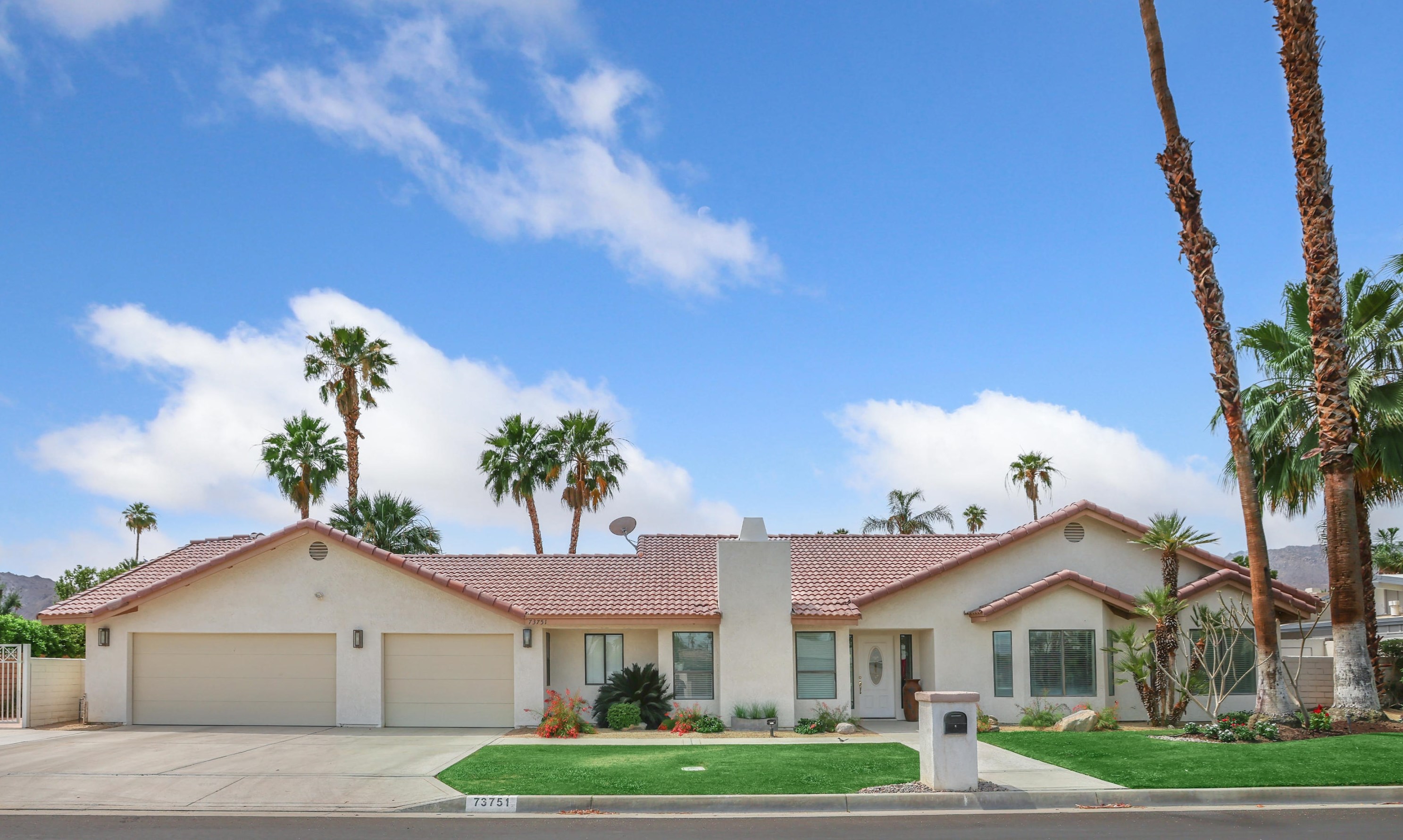 73751 Shadow Lake Dr, Palm Desert, CA 92260