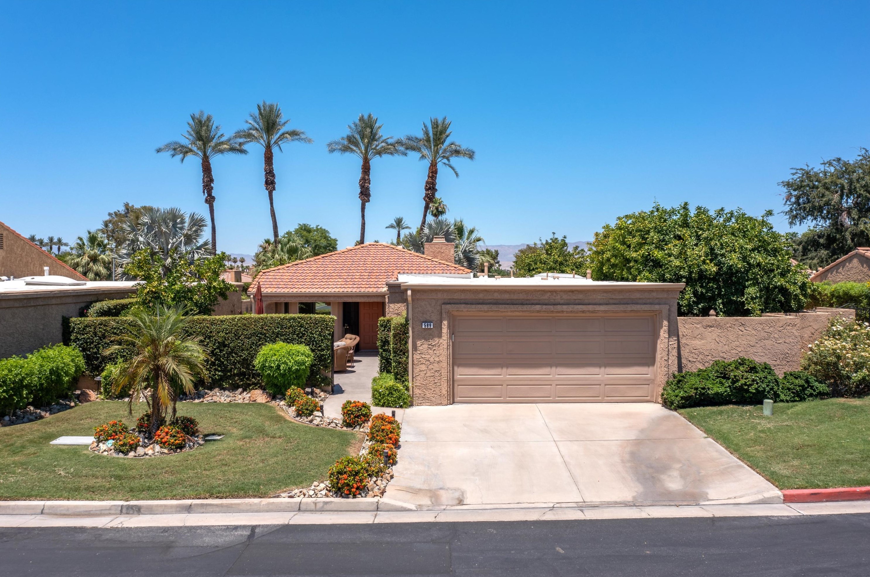 44589 Sorrento Ct, Palm Desert, CA 92260-8563