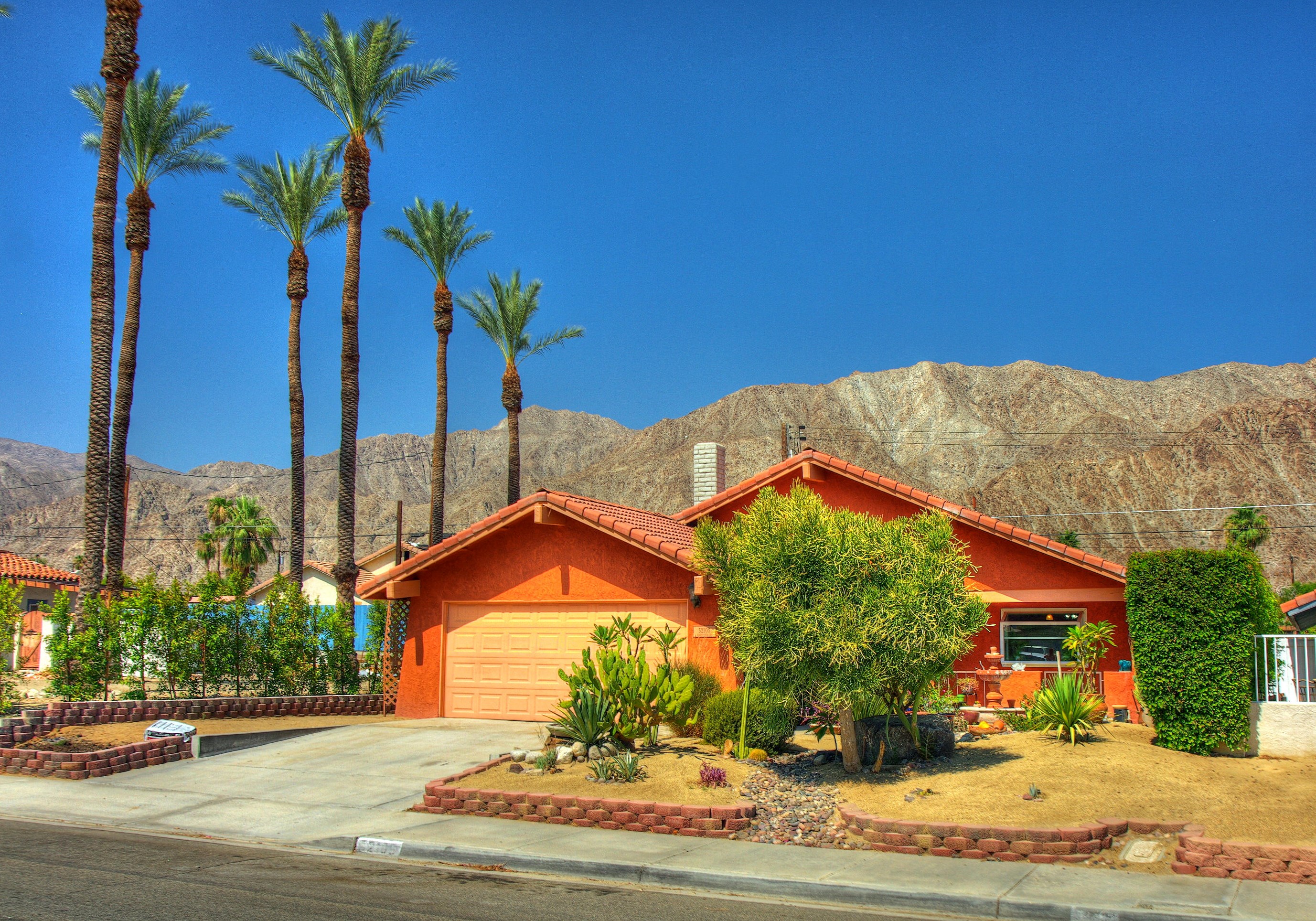52105 Eisenhower Dr, La Quinta, CA 92253