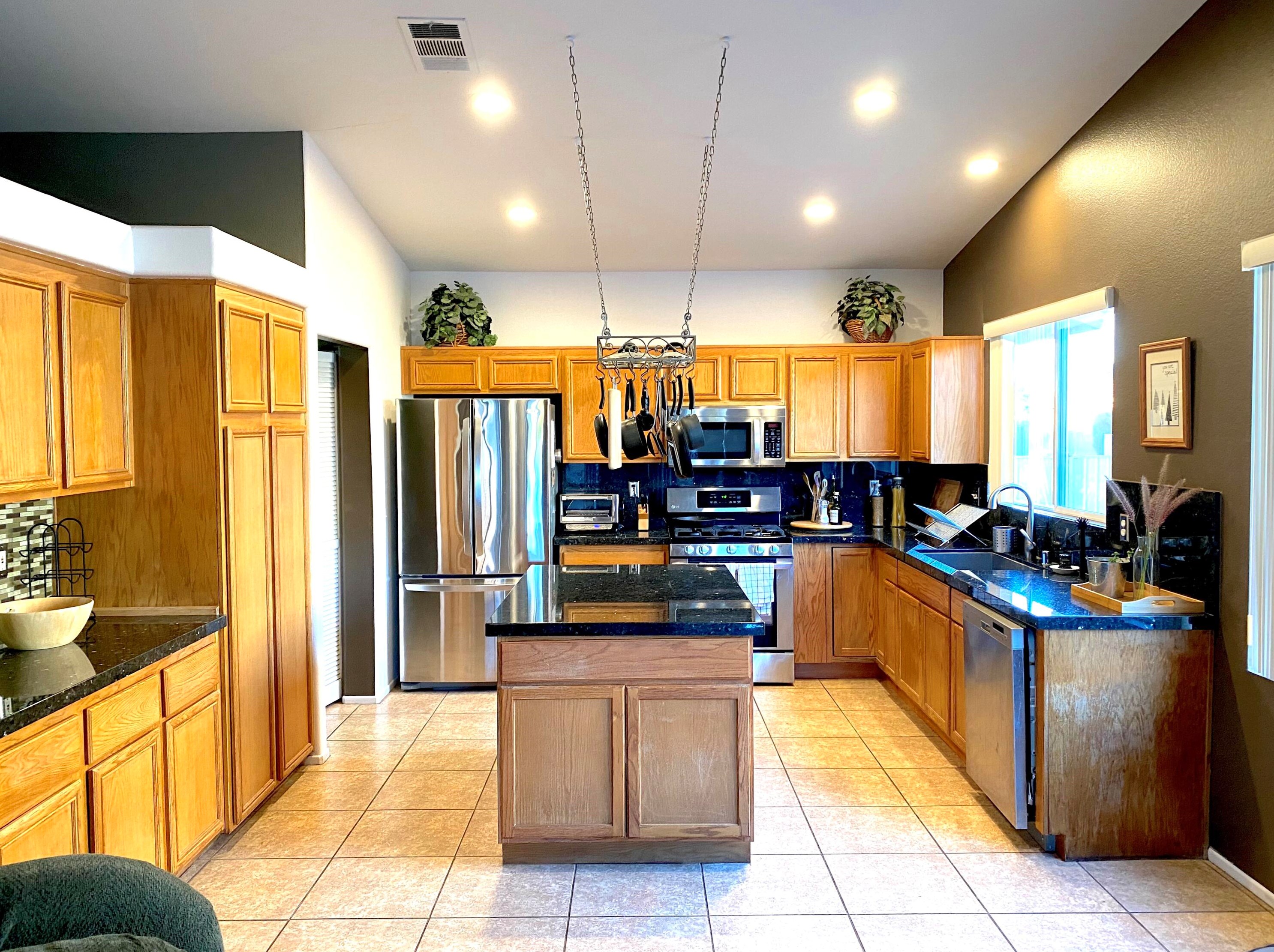 30154 Alexander Dr, Cathedral City, CA 92234-2881