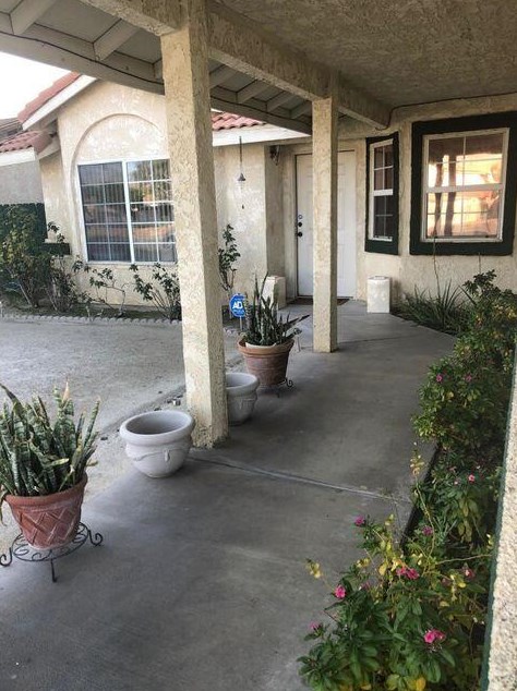 68855 Tortuga Rd, Cathedral City, CA 92234-3878
