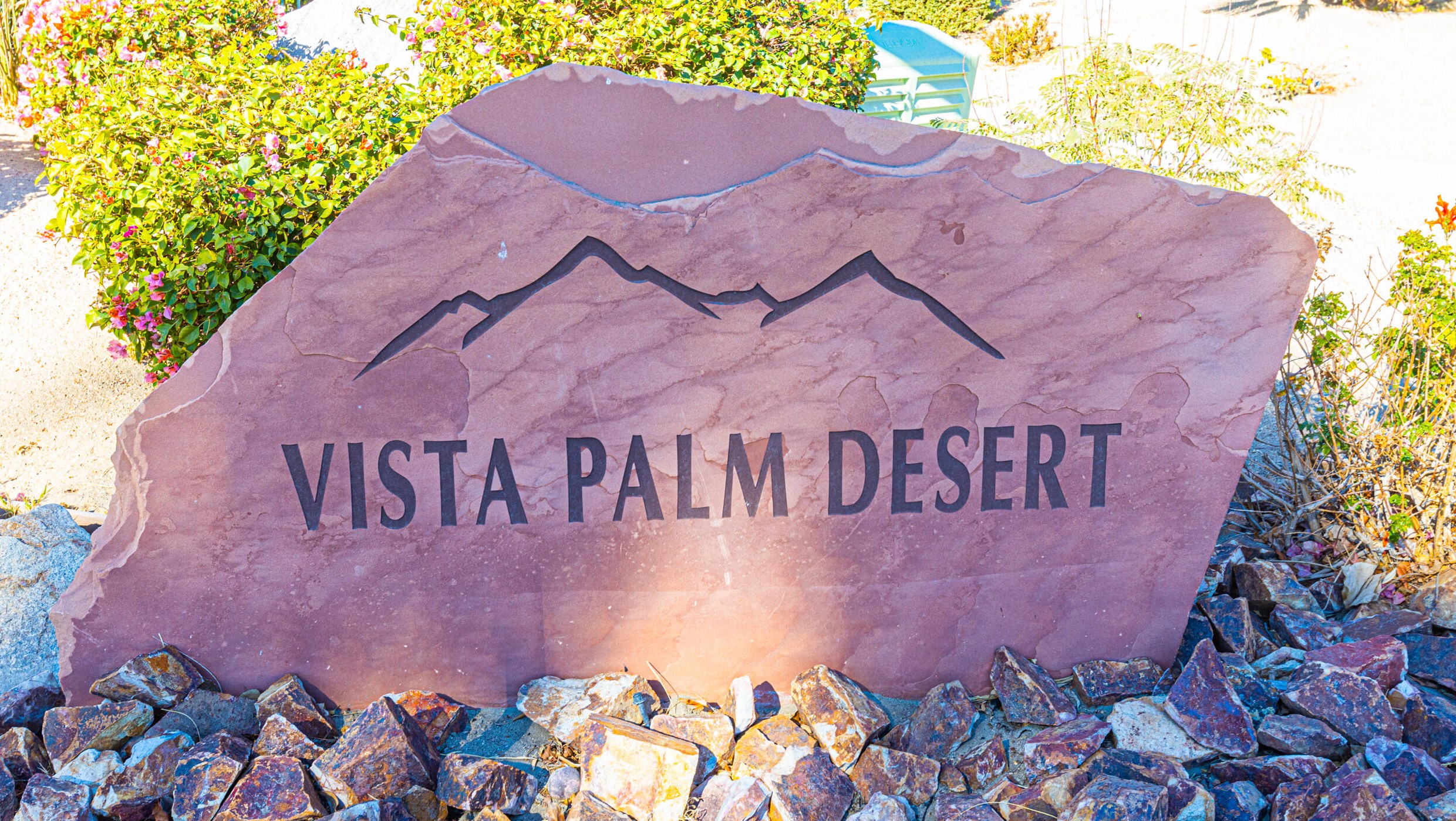 74800 Sheryl Ave, Palm Desert CA  92260-2067 exterior