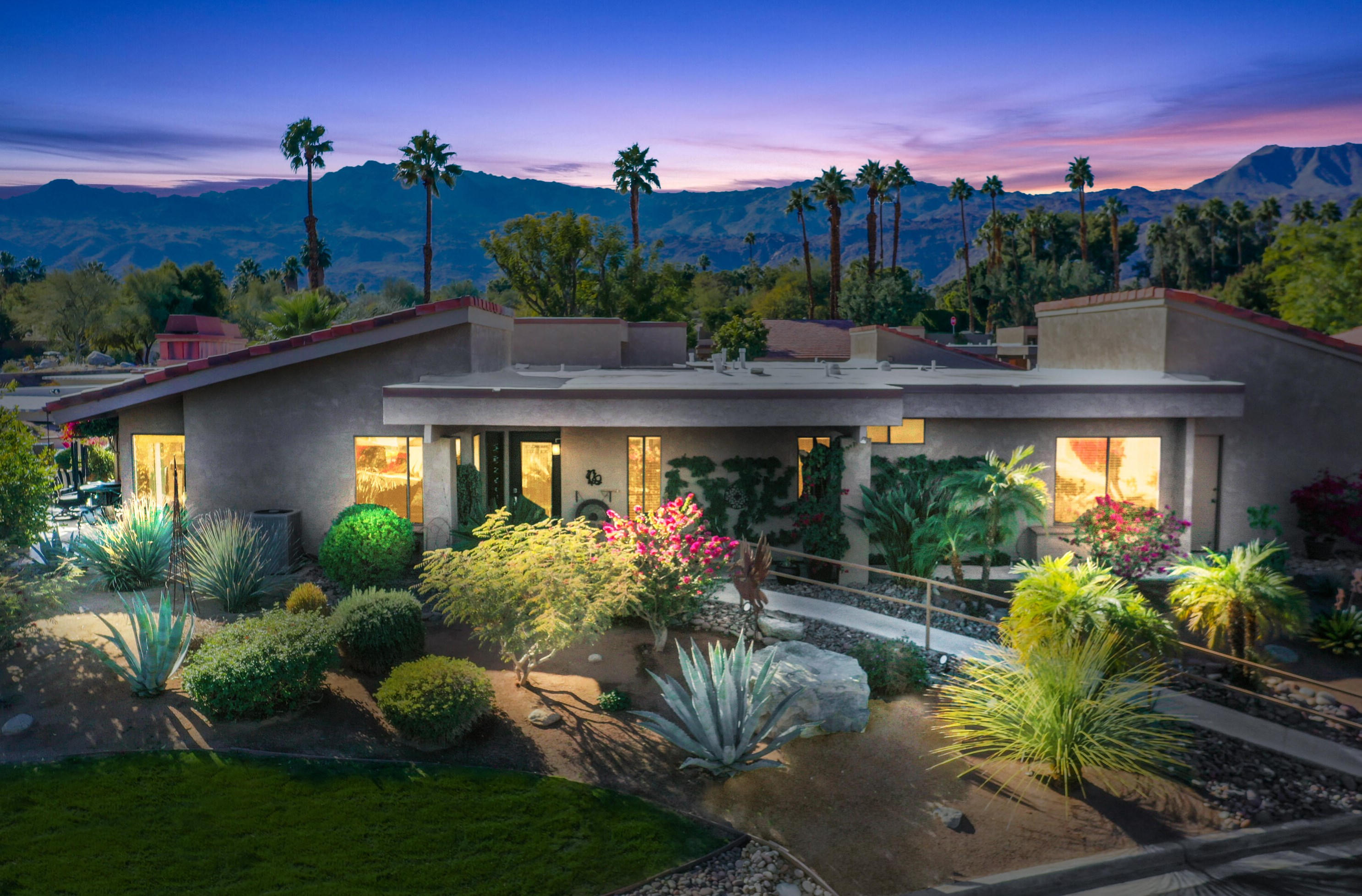 48942 Canyon Crest Ln, Palm Desert, CA 92260-6738