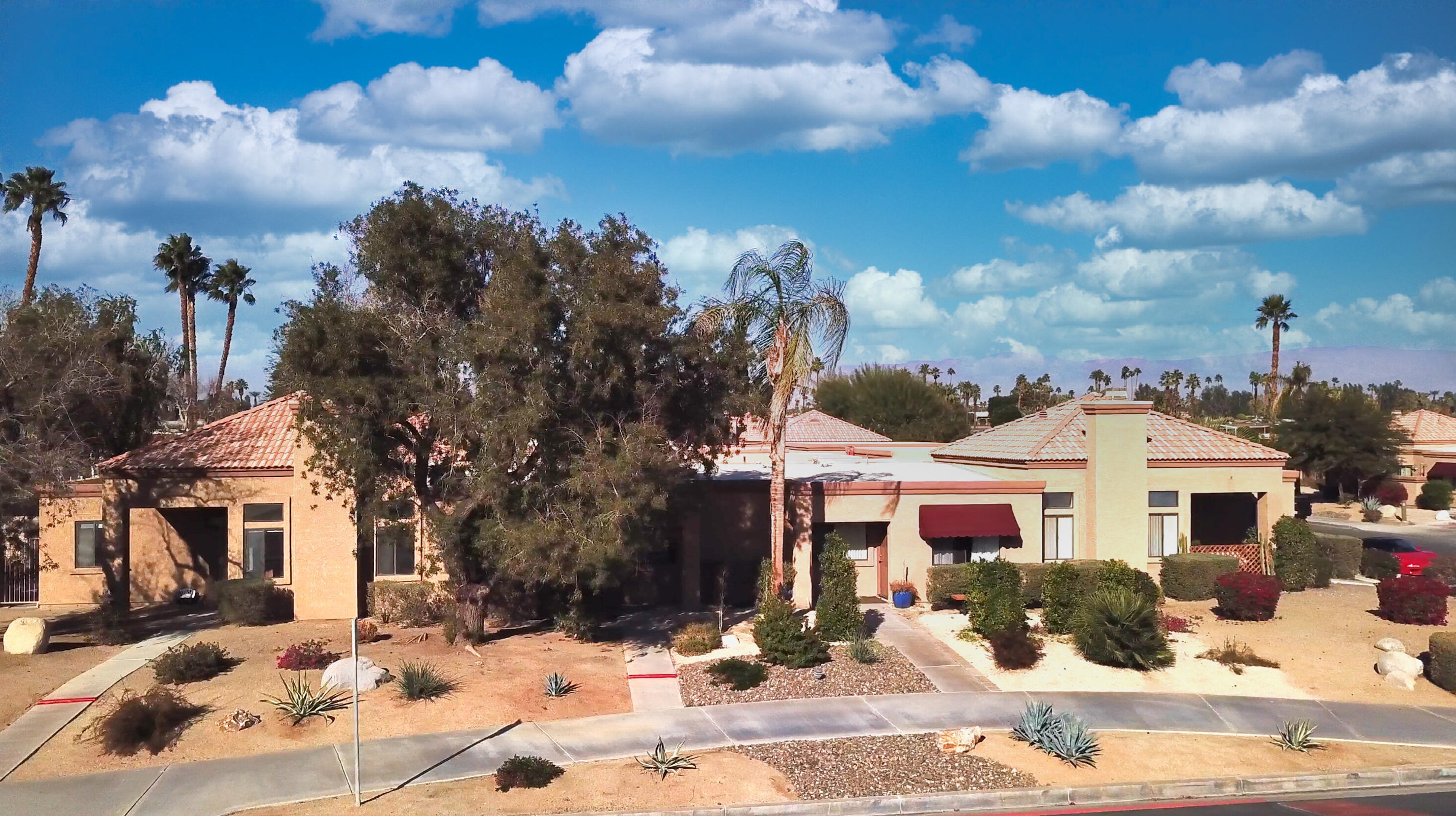 42995 Park Pl, Palm Desert, CA 92260-2213