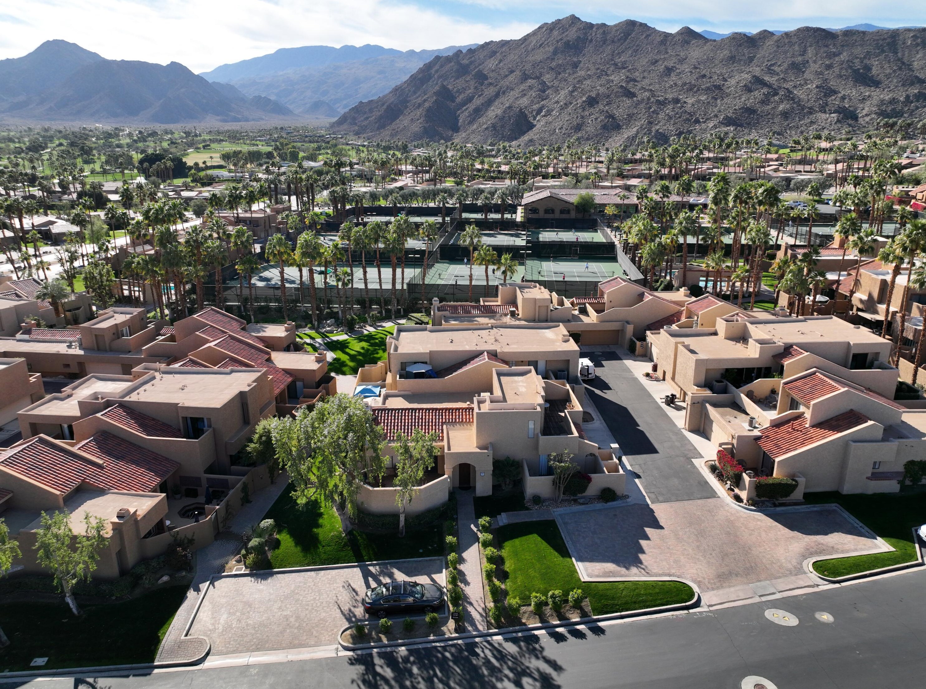 73487 Foxtail Ln, Palm Desert, CA 92260-6813