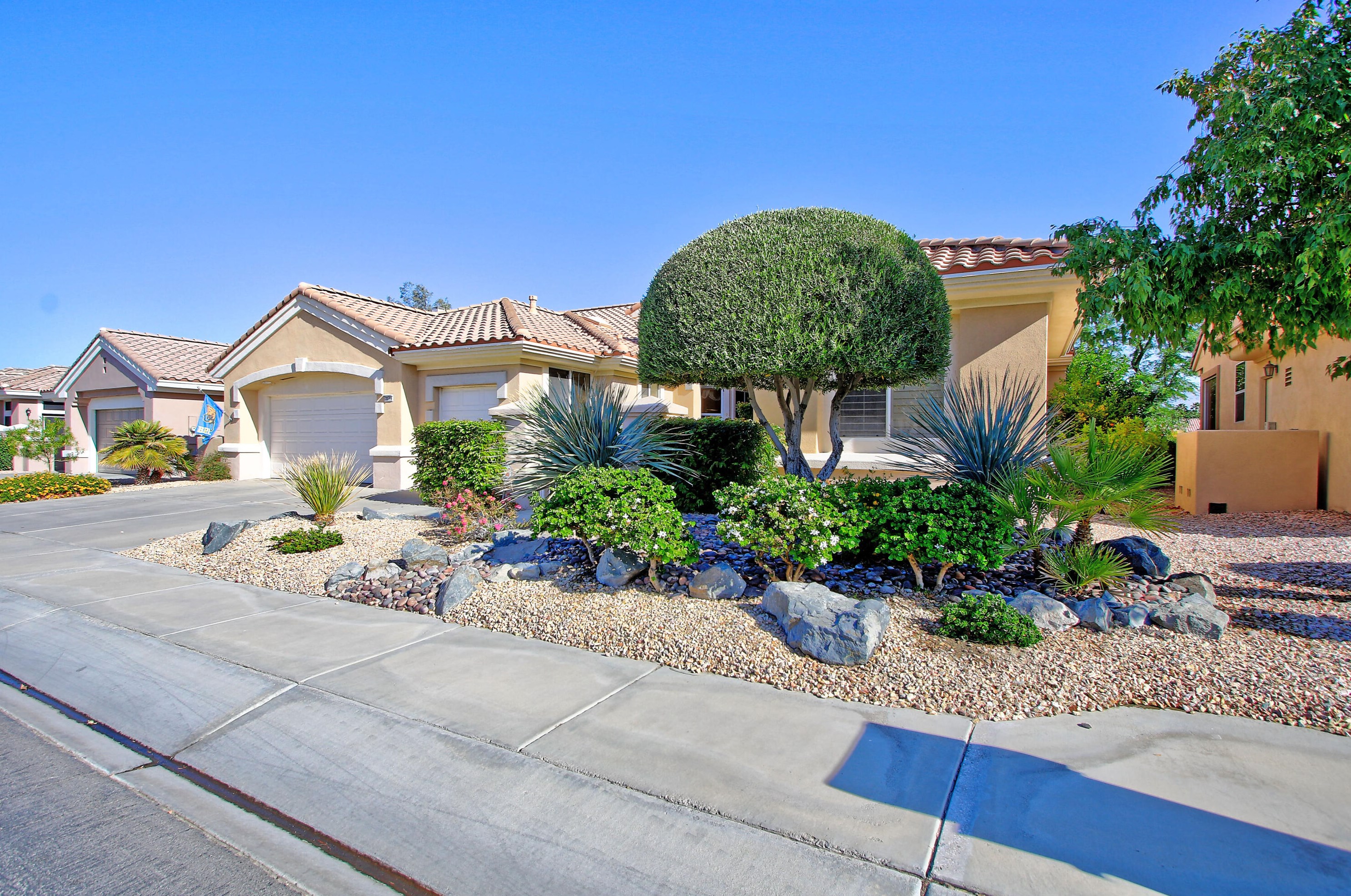 78594 Links Dr, Palm Desert, CA 92211-1609