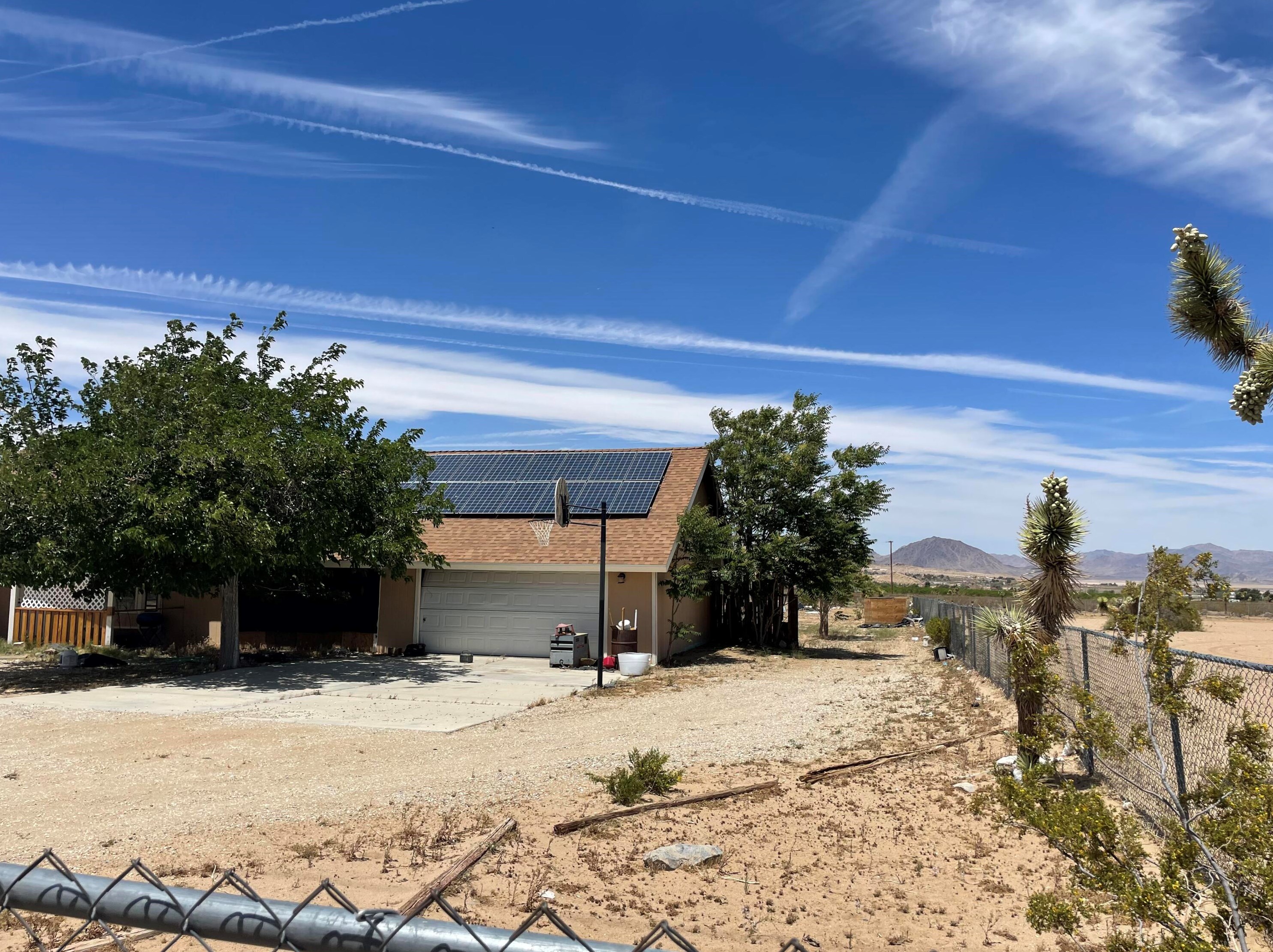 31340 Pawnee St, Lucerne Valley, CA 92356-7227