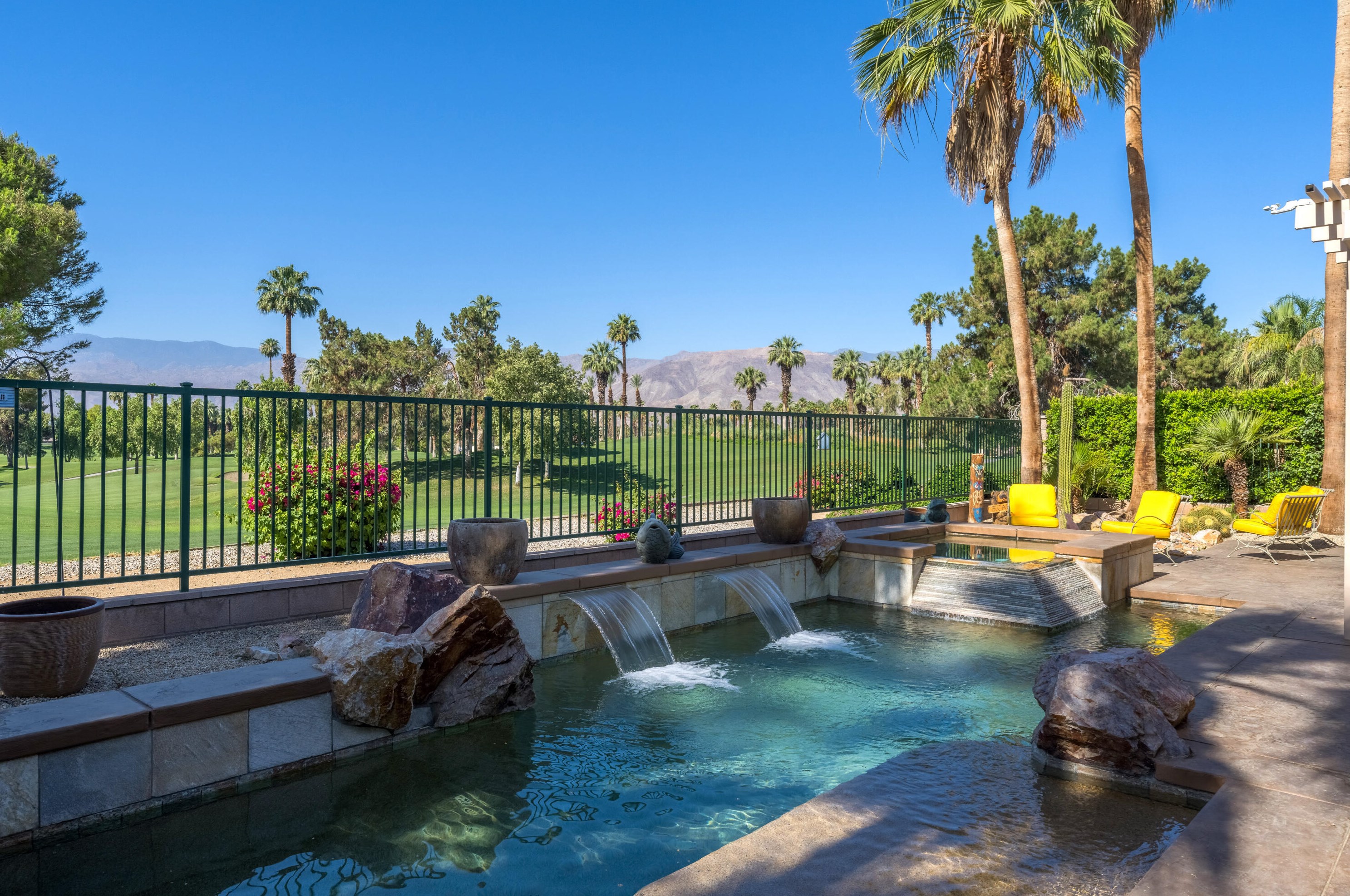 74155 Claridge Pl, Palm Desert, CA 92260-1671