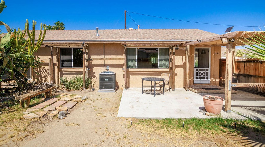 38411 Vista Dr, Cathedral City, CA 92234