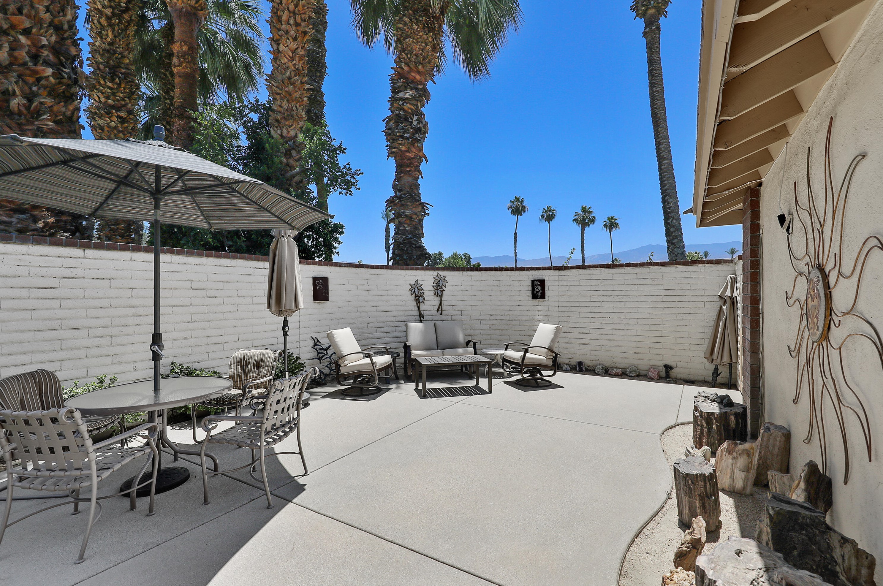 257 Castellana, Palm Desert, CA 92260-2118