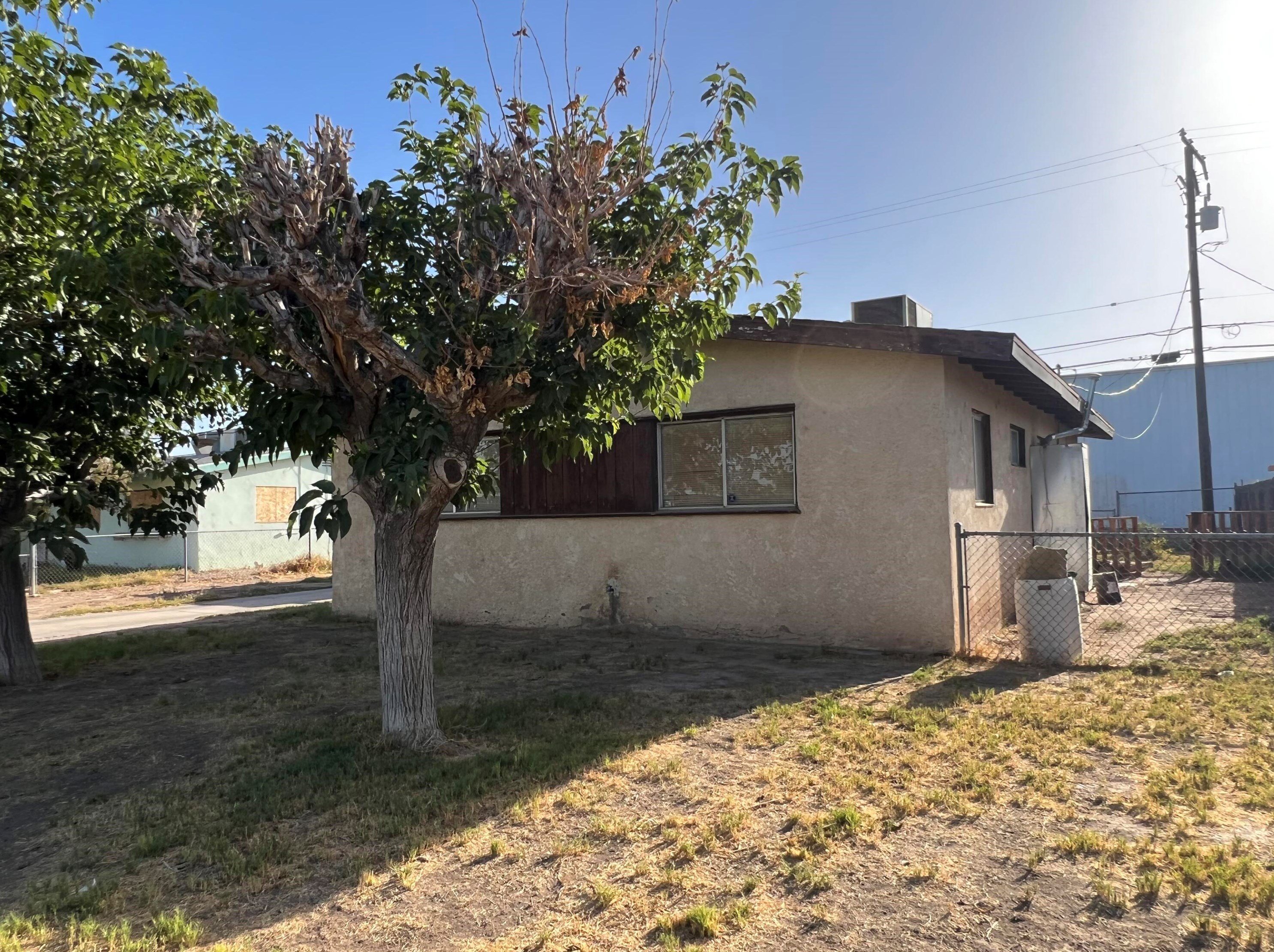 371 1st St, Blythe, CA 92225-2818