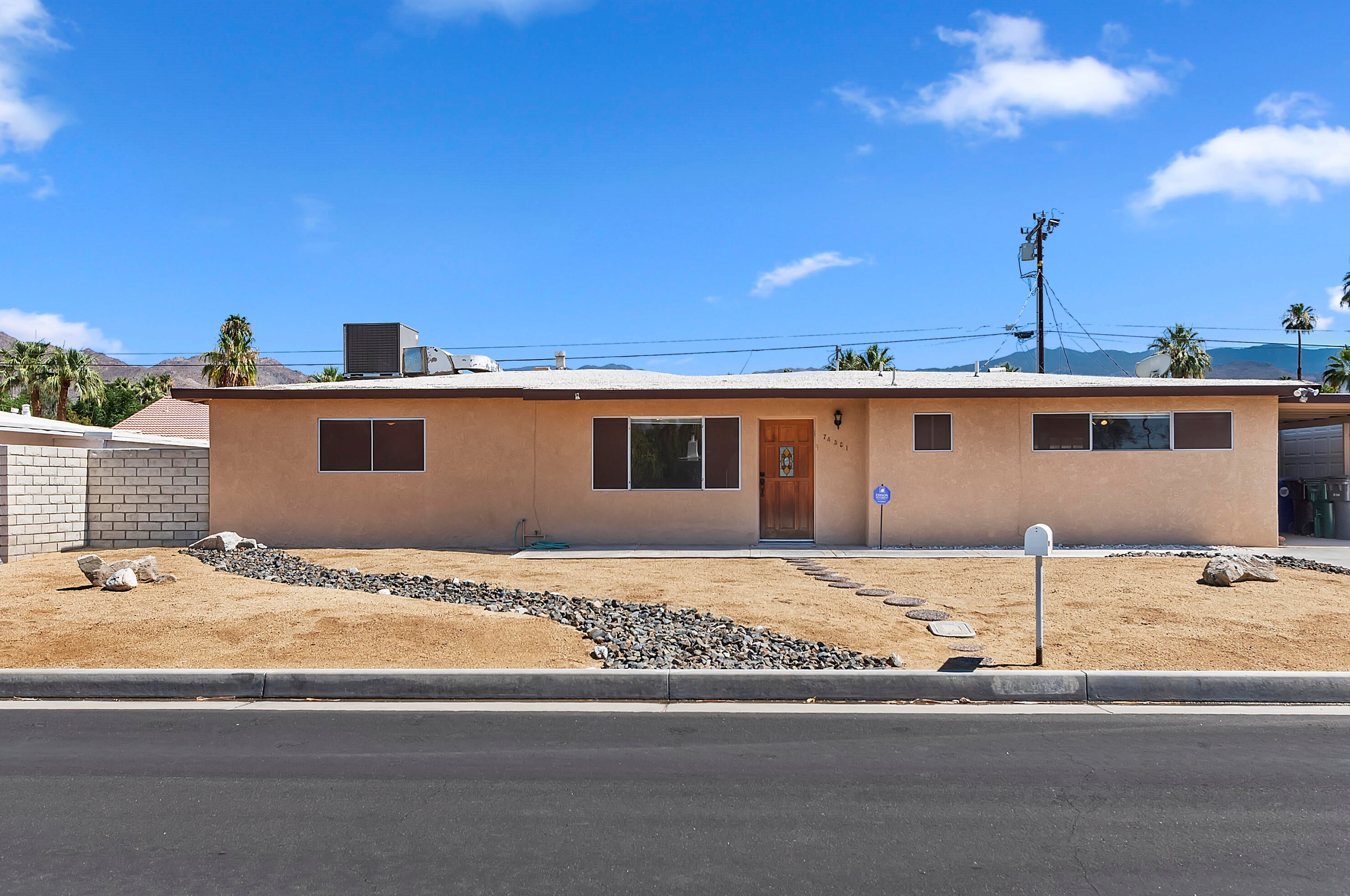 74351 Peppergrass St, Palm Desert, CA 92260-4916