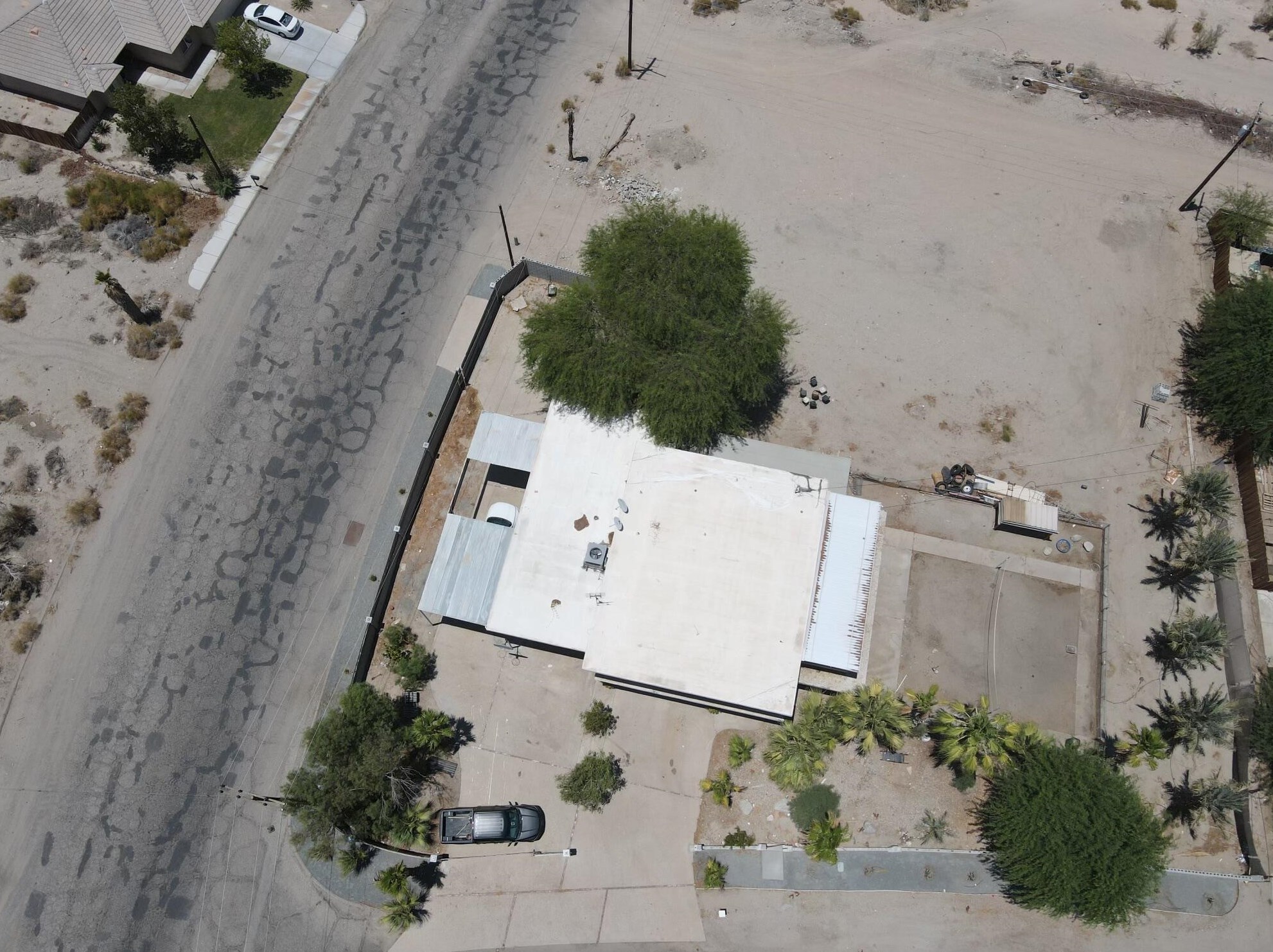1498 Nile Dr, Thermal, CA 92274-6408