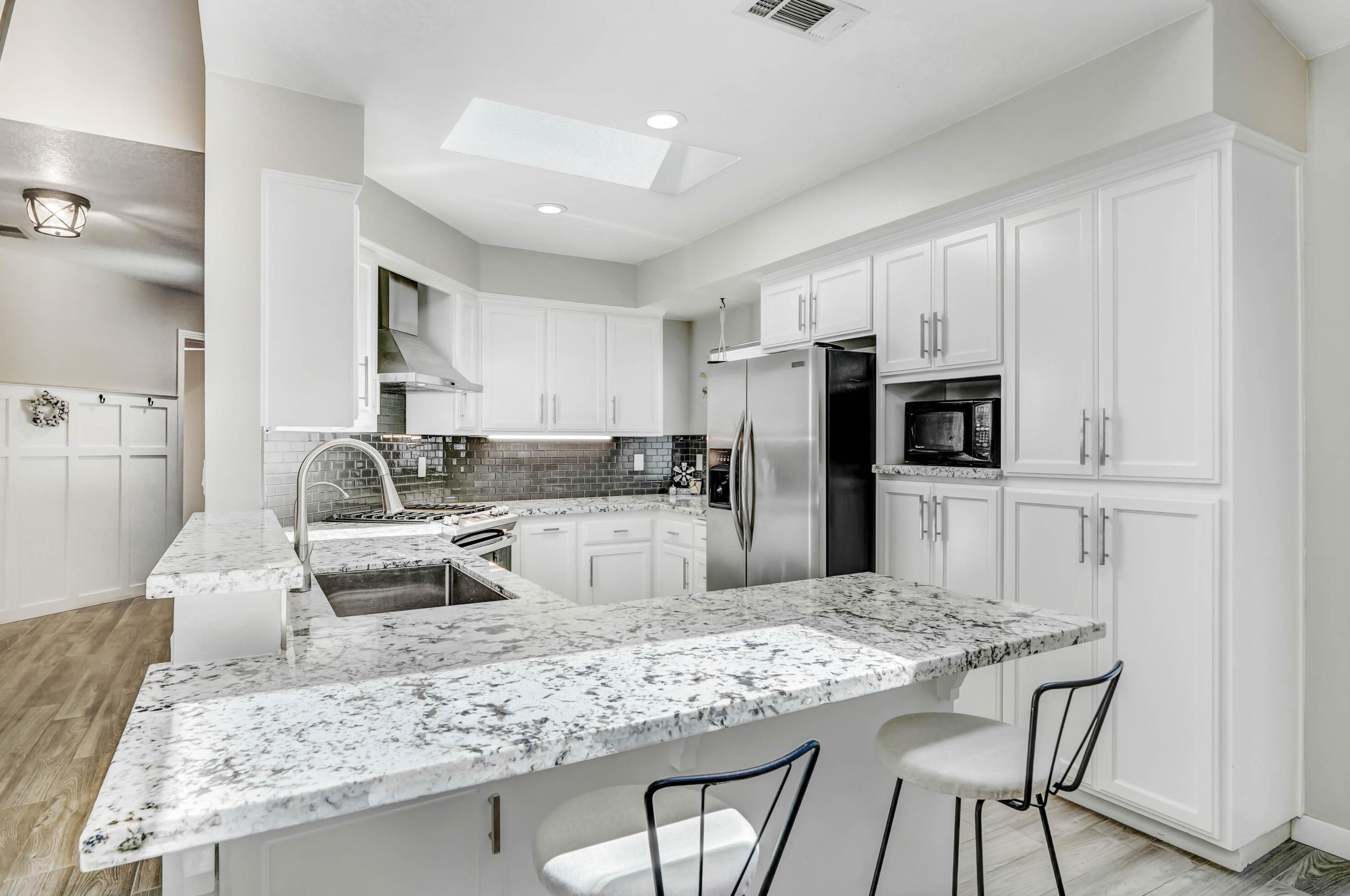 21620 Wren St, Apple Valley, CA 92308-7859