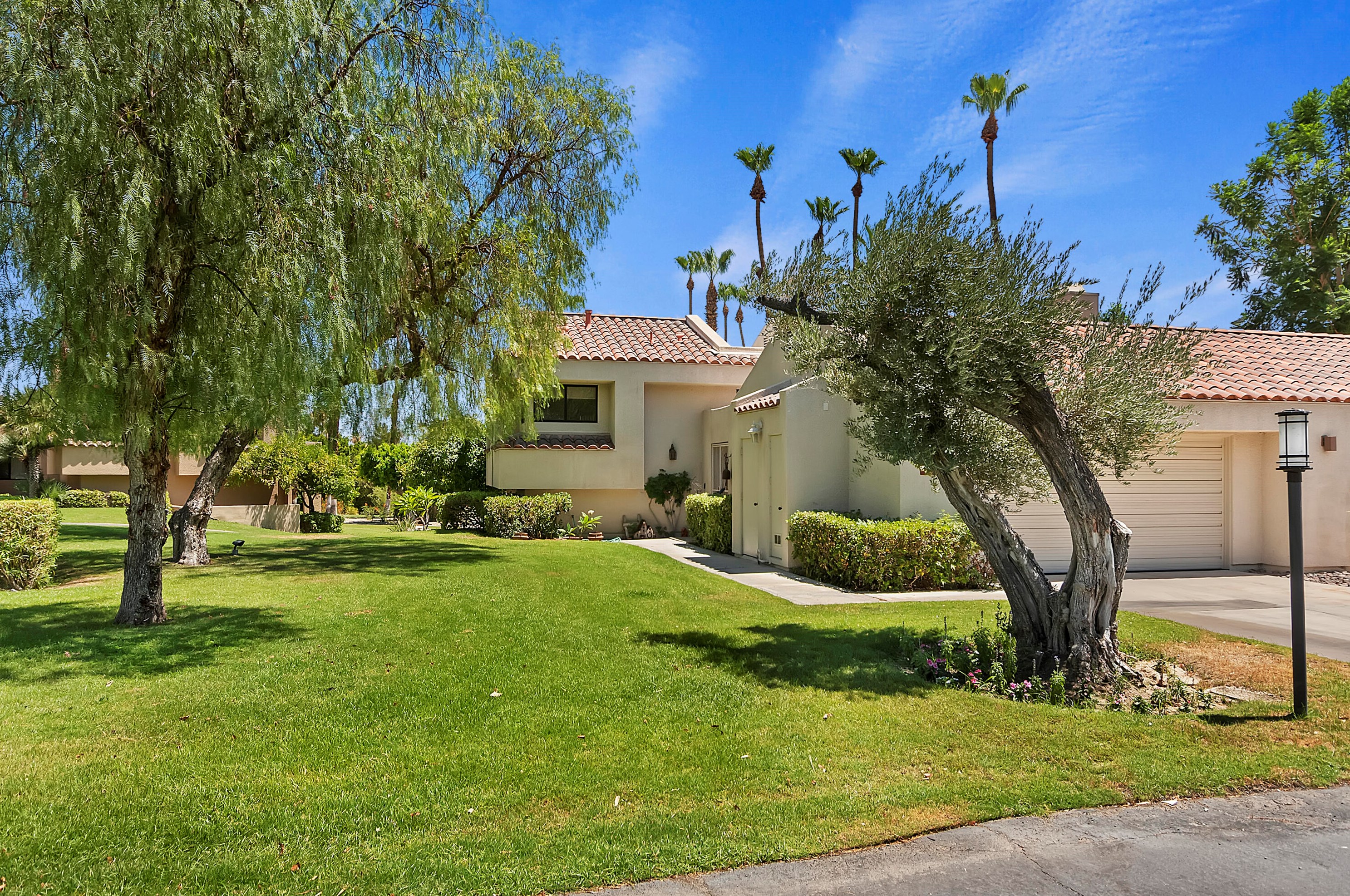 8 Mission Ct, Rancho Mirage, CA 92270