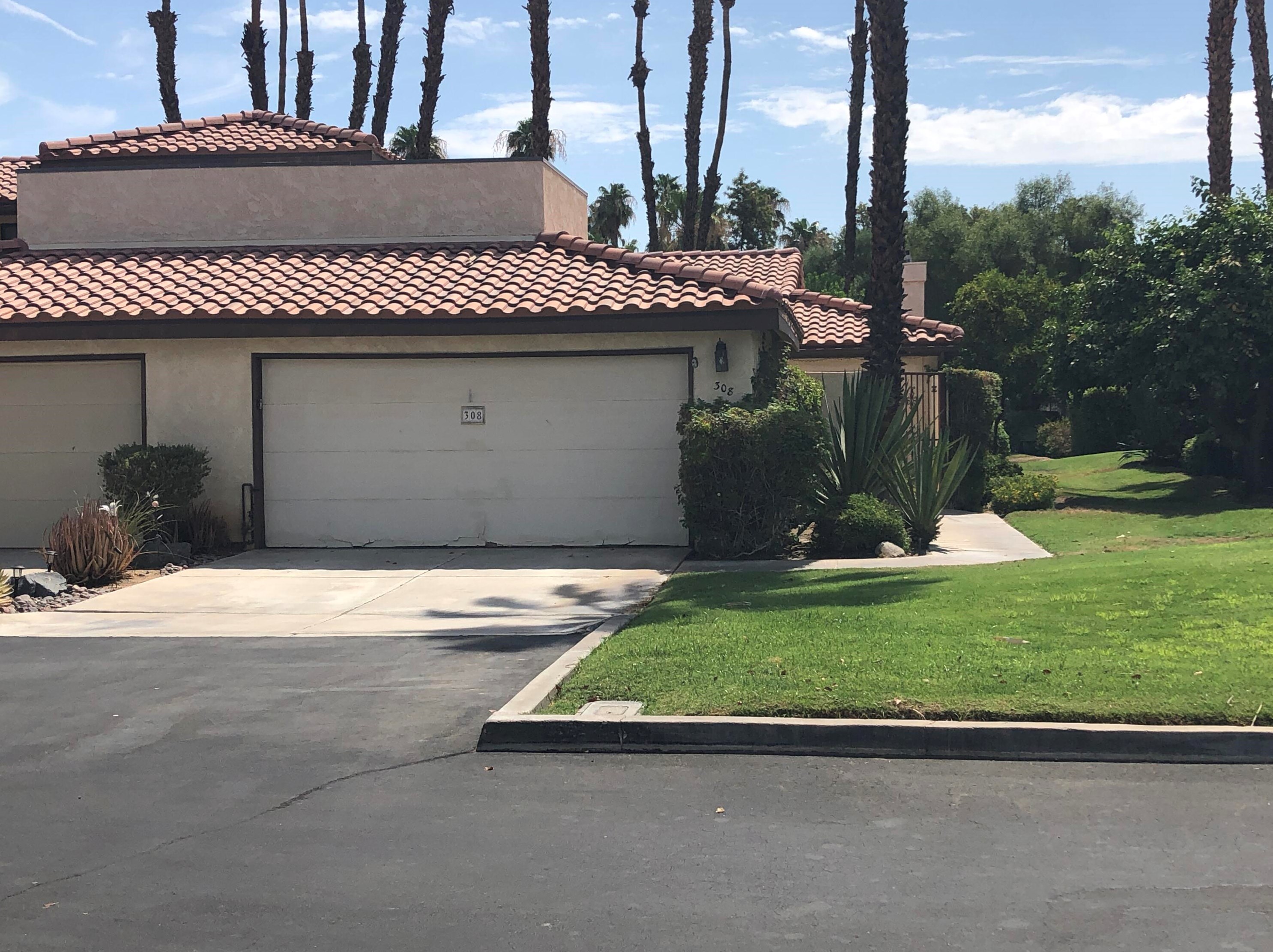 308 Lakewood Ln, Palm Desert, CA 92260-0350