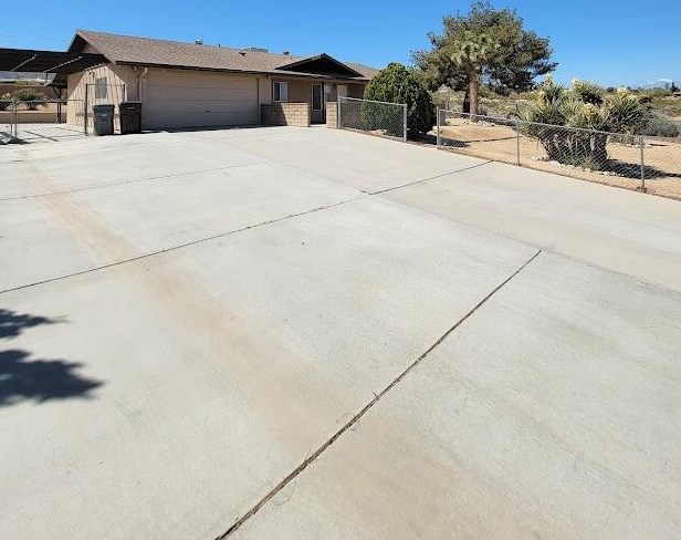 61727 Alta Mura Dr, Joshua Tree, CA 92252-2635