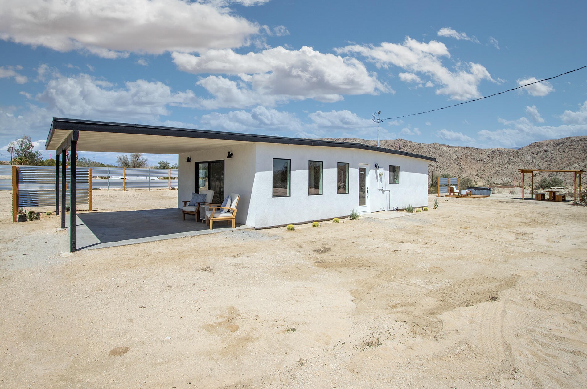 67712 Whitmore Rd, Twntynine Plm, CA 92277