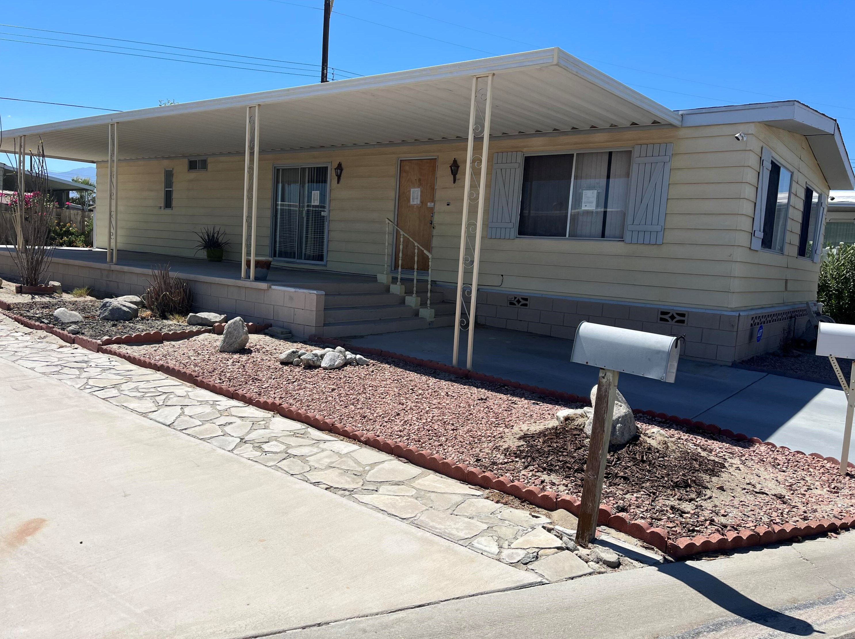 32625 Flagstaff Ave, Thousand Palms, CA 92276-3668