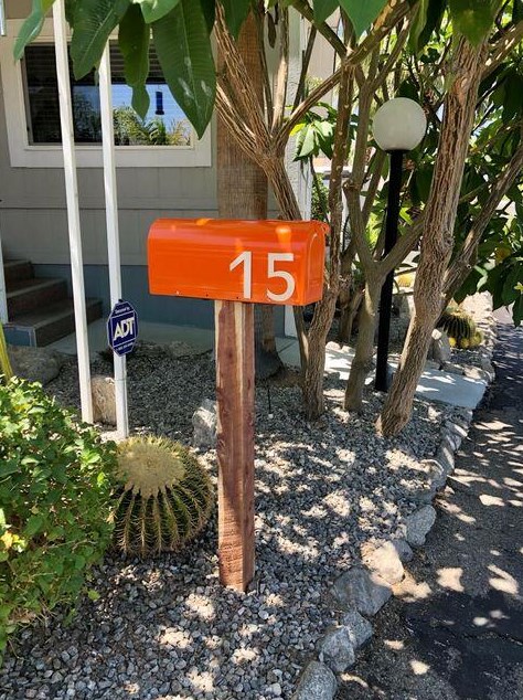 15 Circle A Dr, Palm Desert, CA 92260-6400