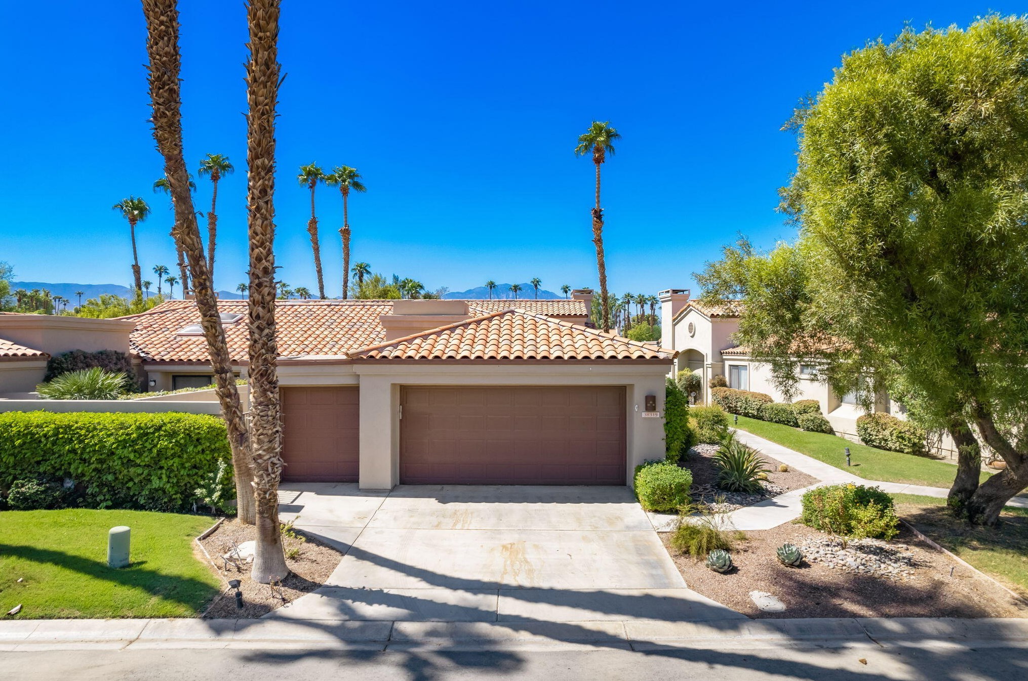 38319 Plumosa Cir, Palm Desert, CA 92211-5040