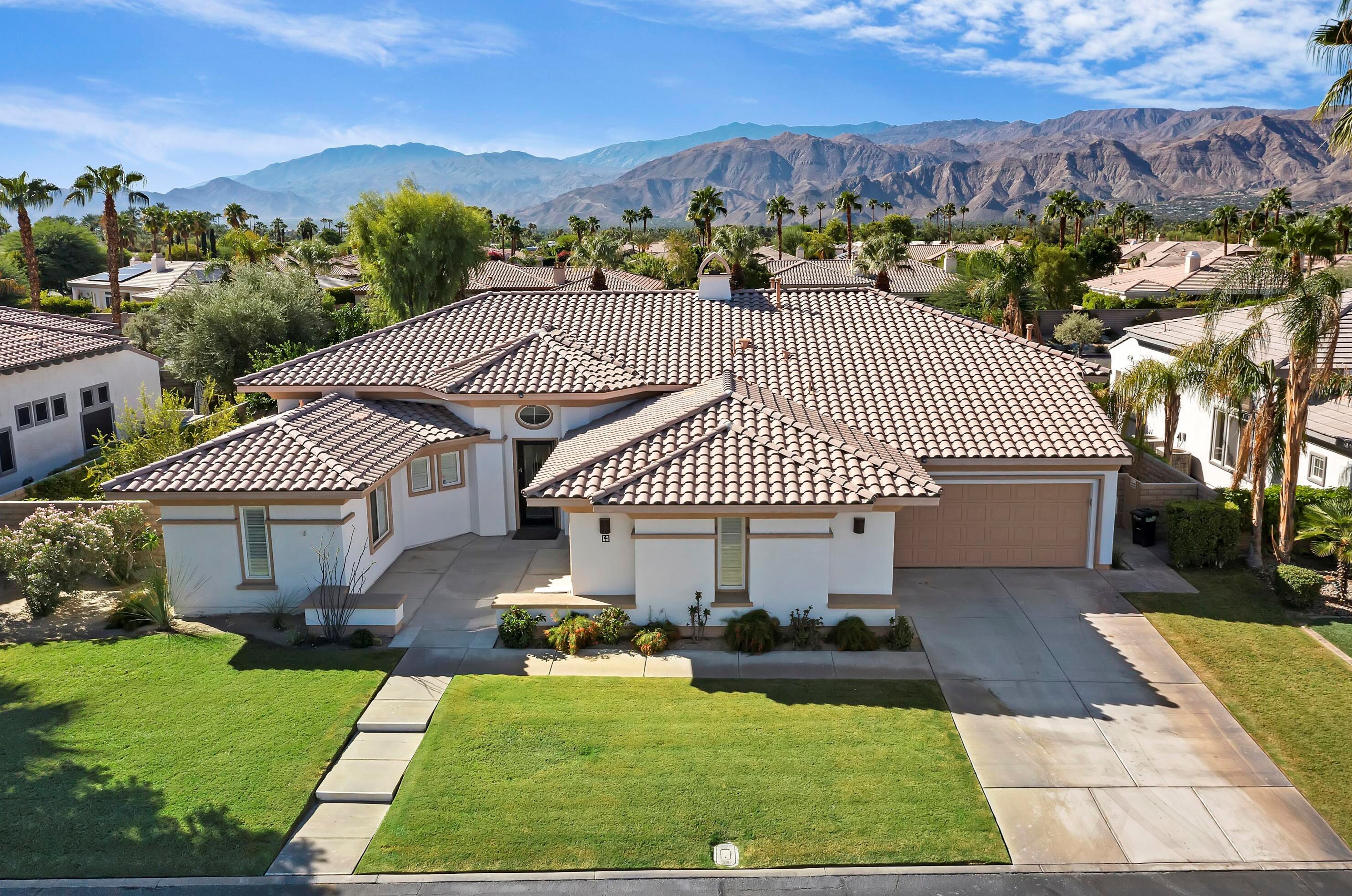 4 Oakmont Dr, Rancho Mirage, CA 92270