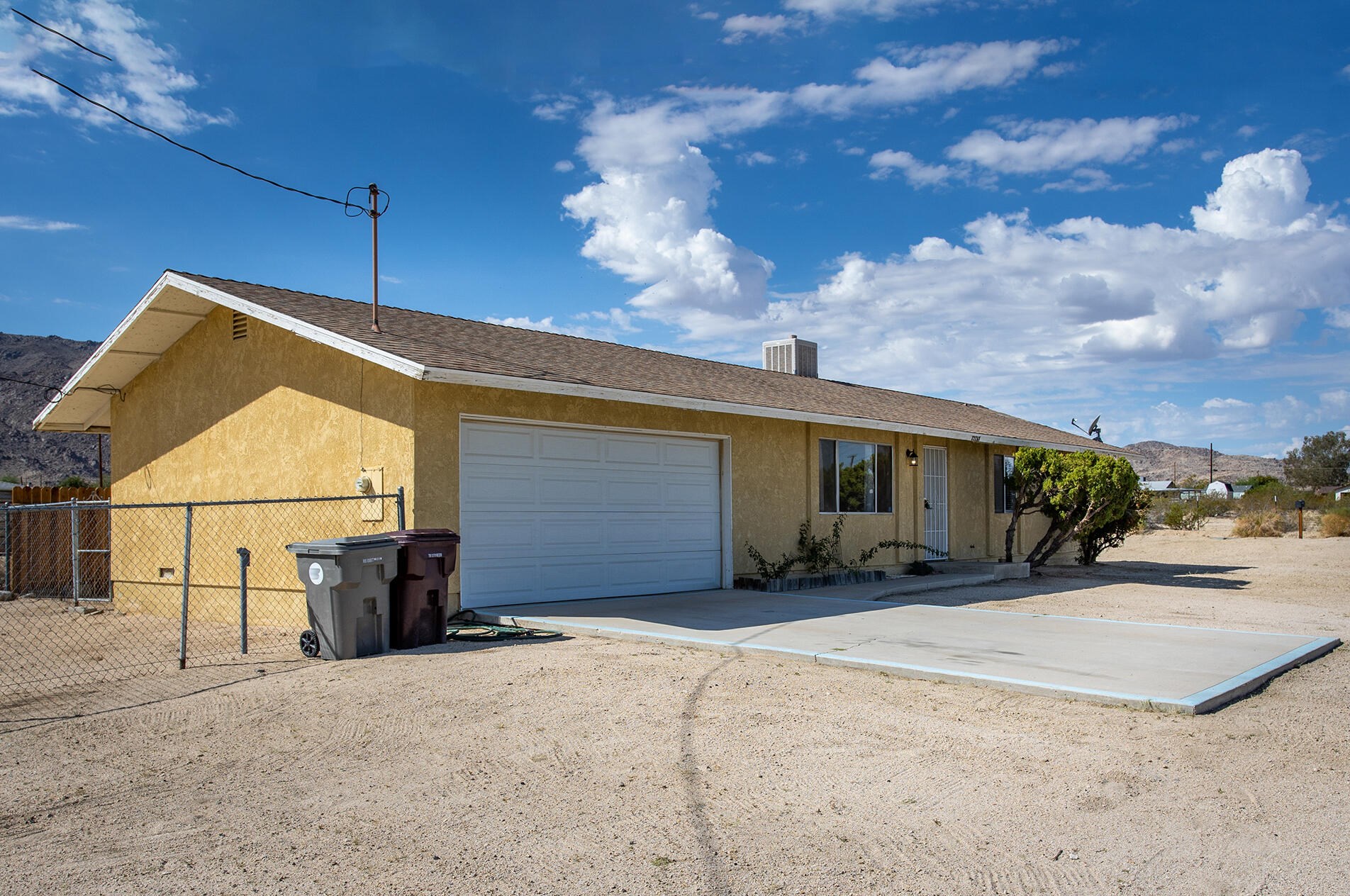 72757 Juanita Dr, Twntynine Plm, CA 92277-3034