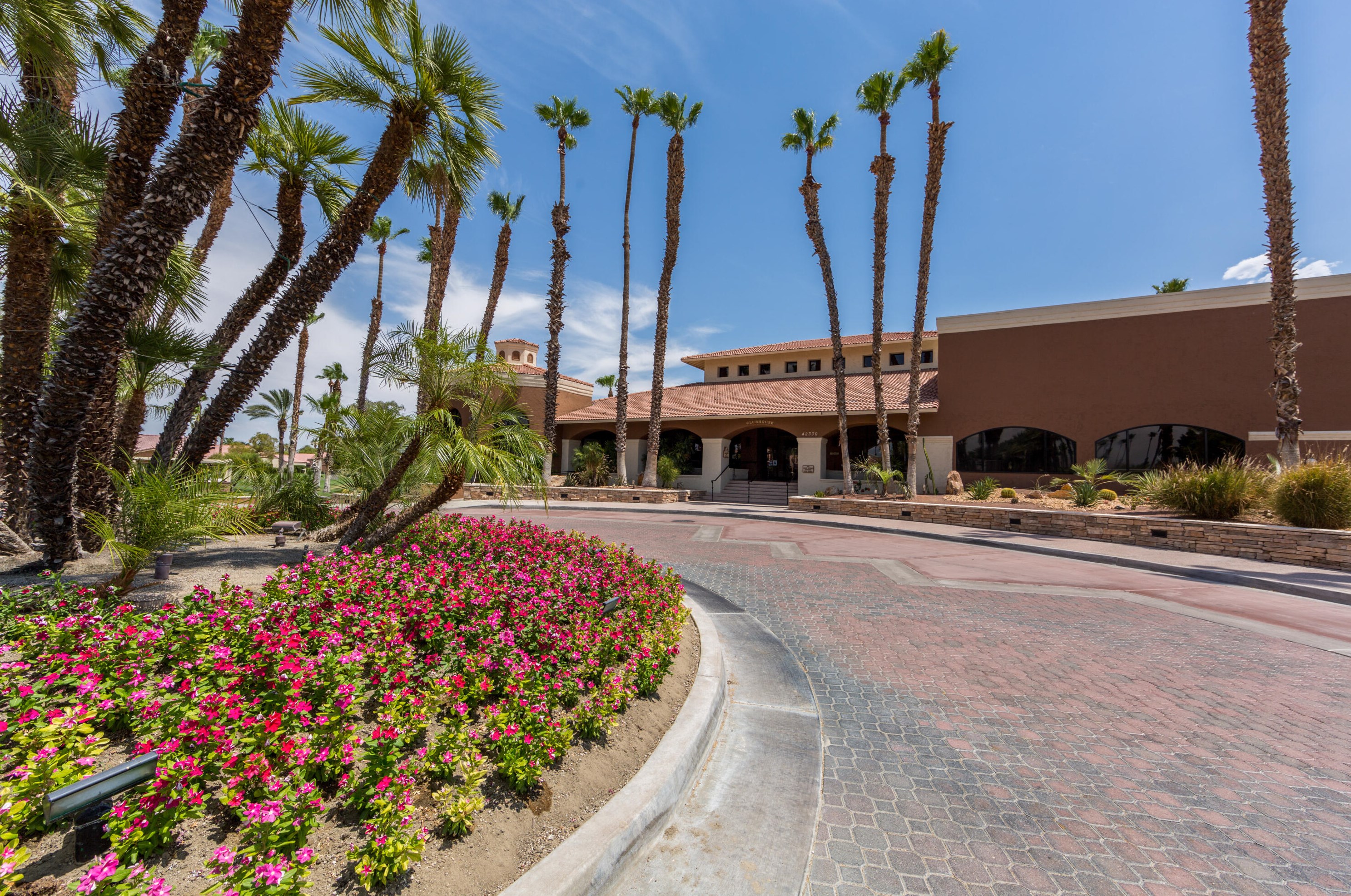 42498 Sand Dune Dr, Palm Desert CA  92211-7601 exterior