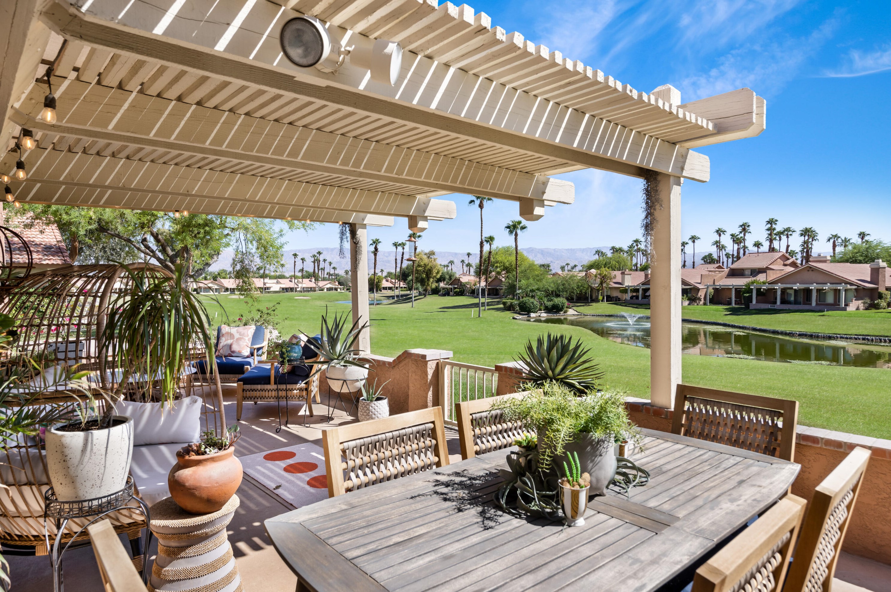 42498 Sand Dune Dr, Palm Desert CA  92211-7601 exterior