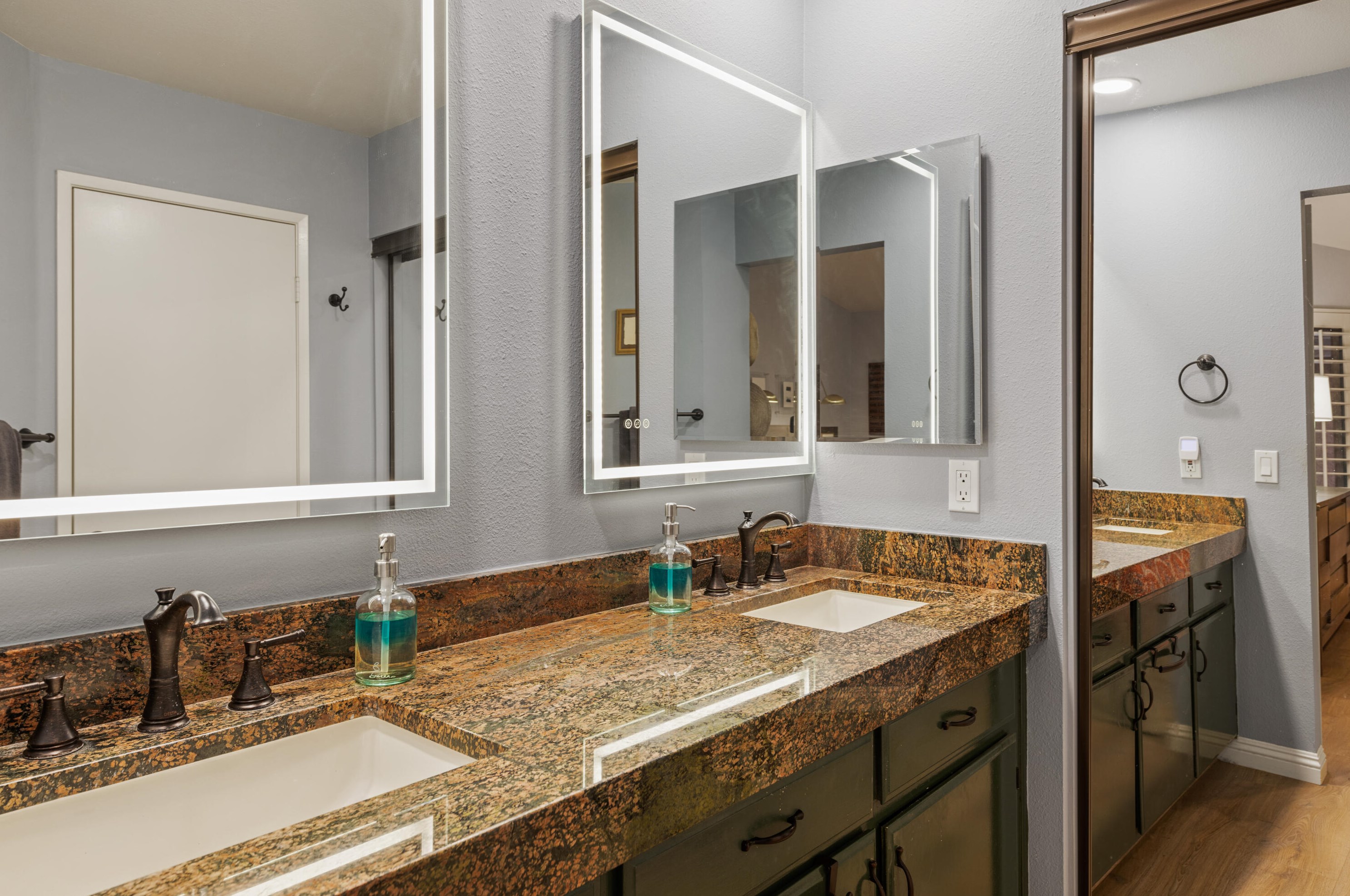 42498 Sand Dune Dr, Palm Desert CA  92211-7601 exterior