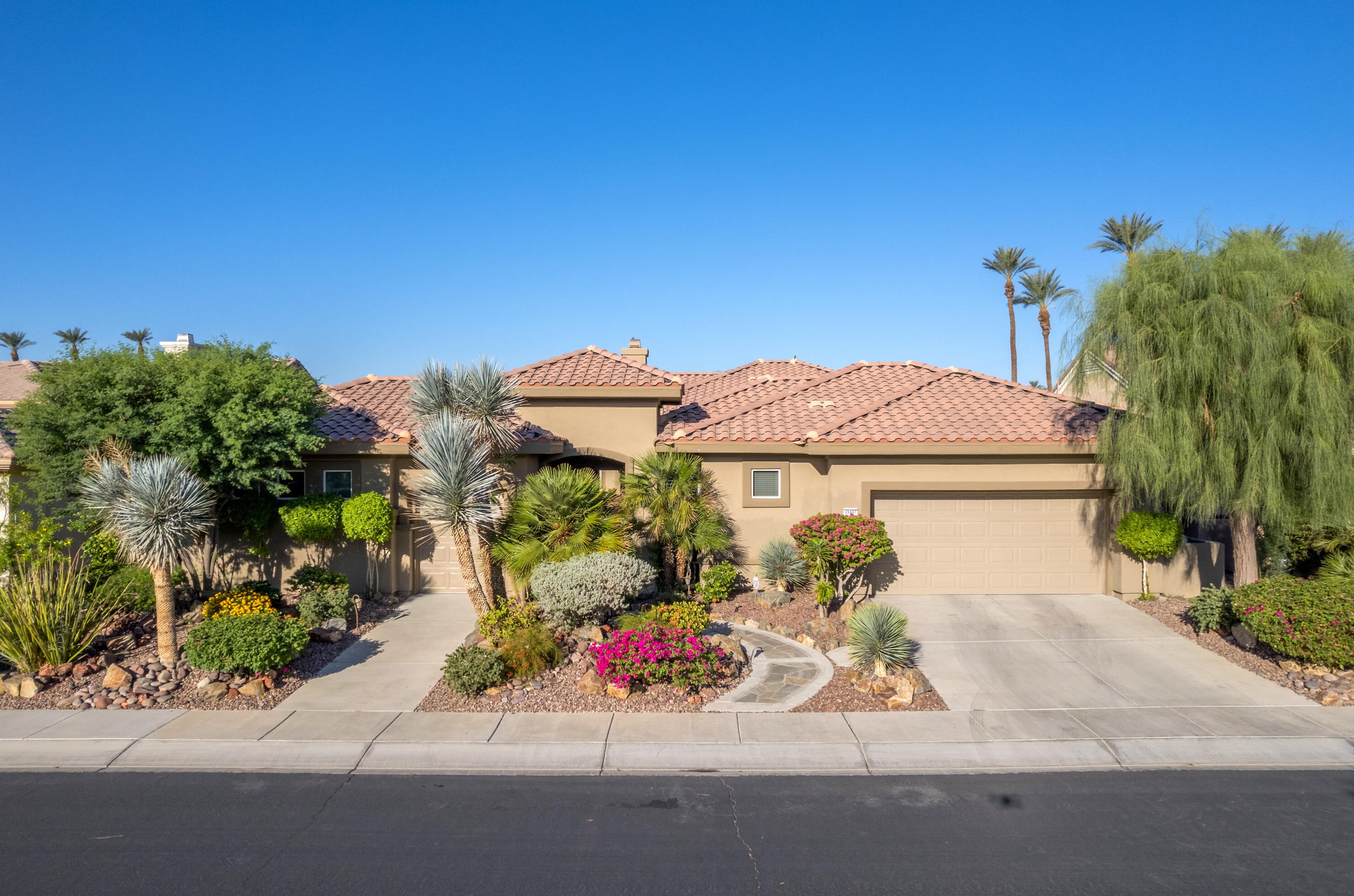 35507 Meridia Ave, Palm Desert, CA 92211-3704