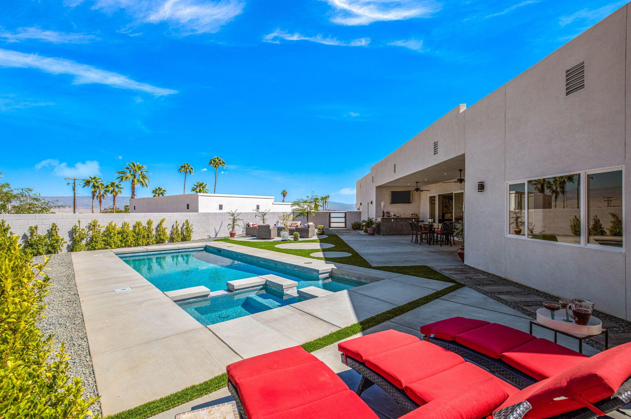 67892 Valley Vista Dr, Cathedral City, CA 92234-2322