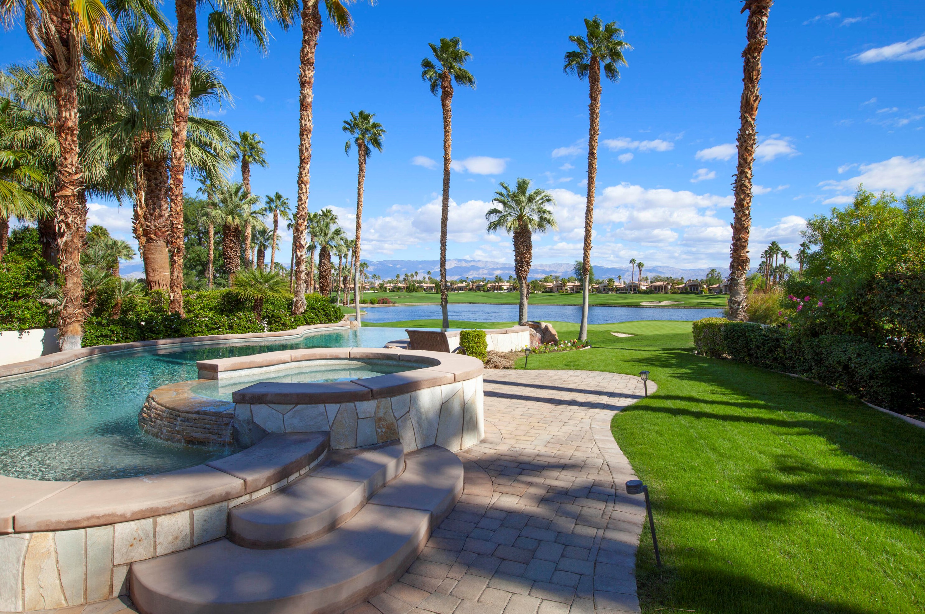 49856 Via Conquistador, La Quinta, CA 92253