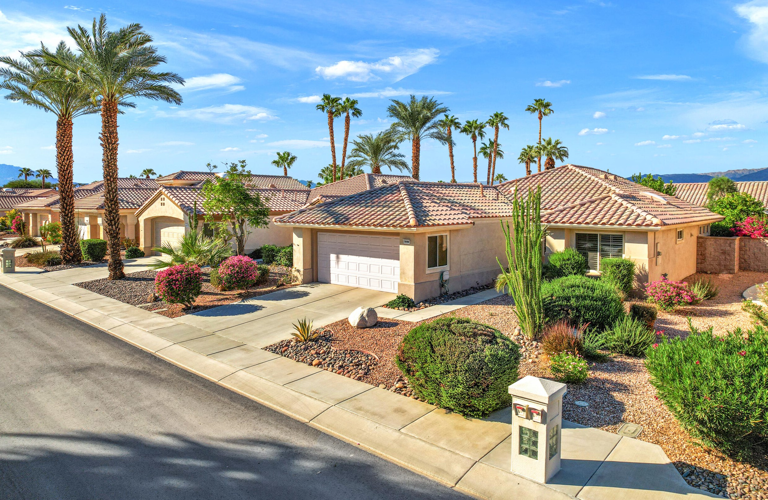 78980 Champagne Ln, Palm Desert, CA 92211-1573