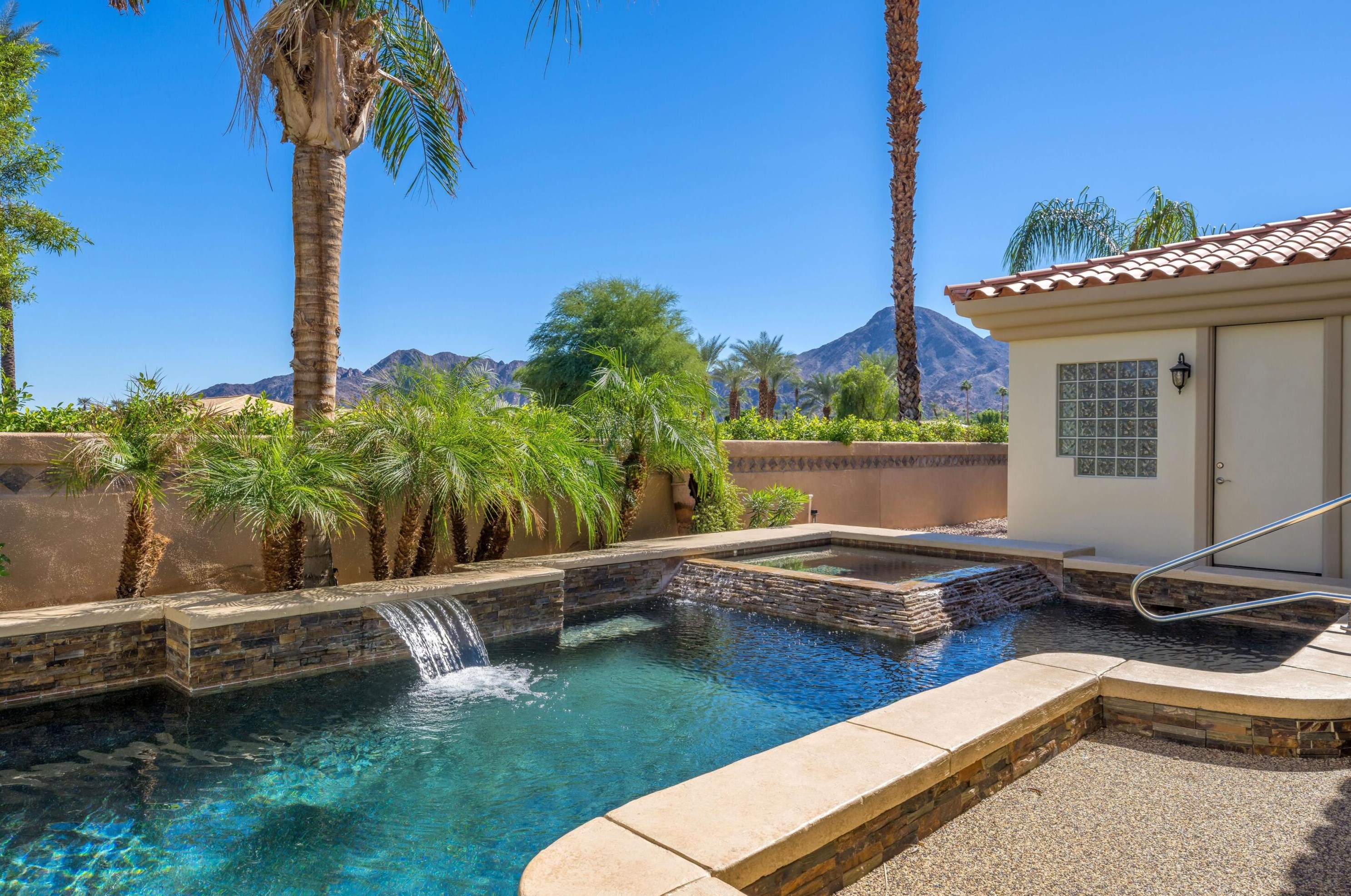 74970 Cove Dr, Palm Desert, CA 92210-7120