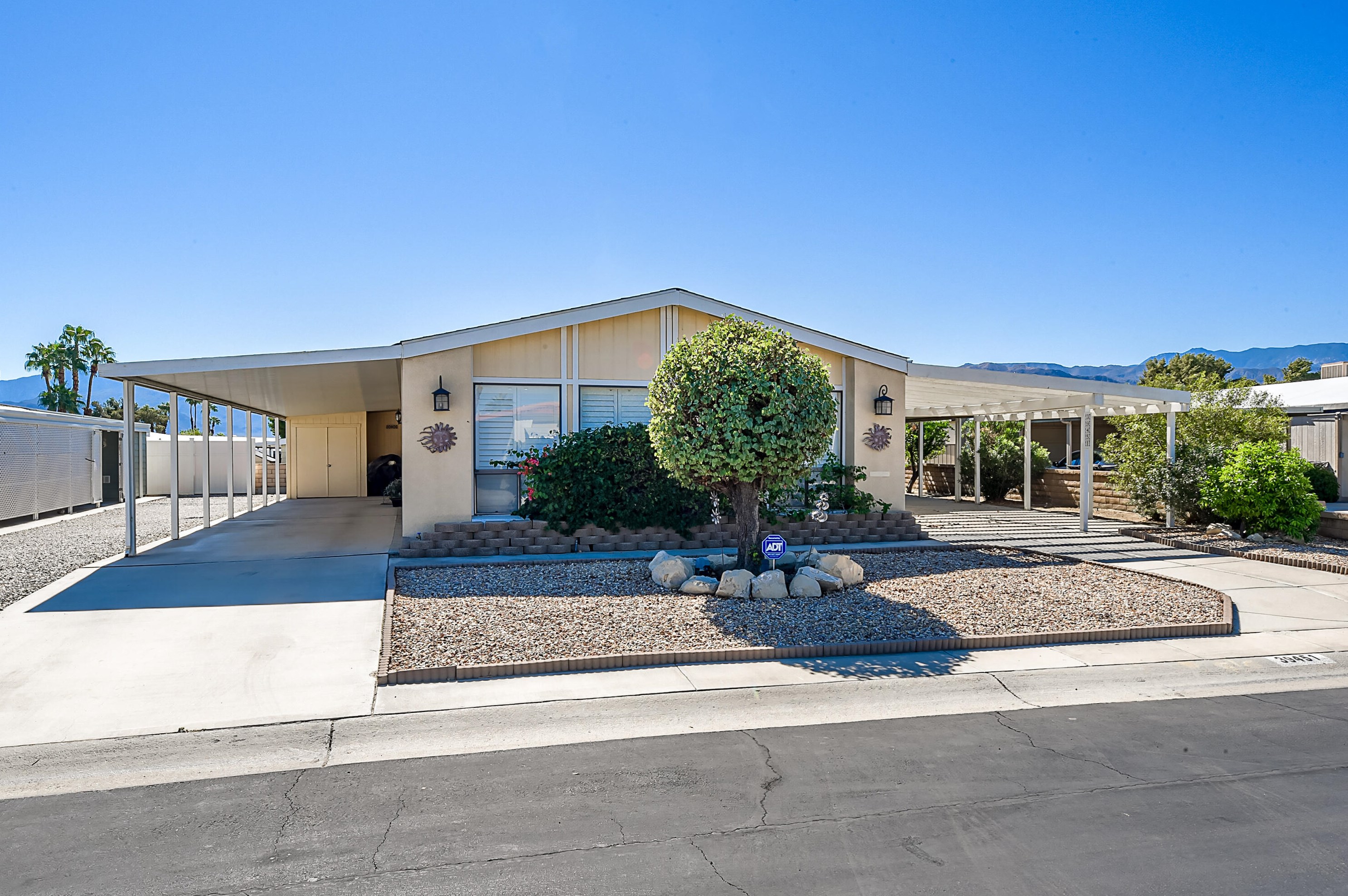 39451 Hidden Water Pl, Palm Desert, CA 92260-1431