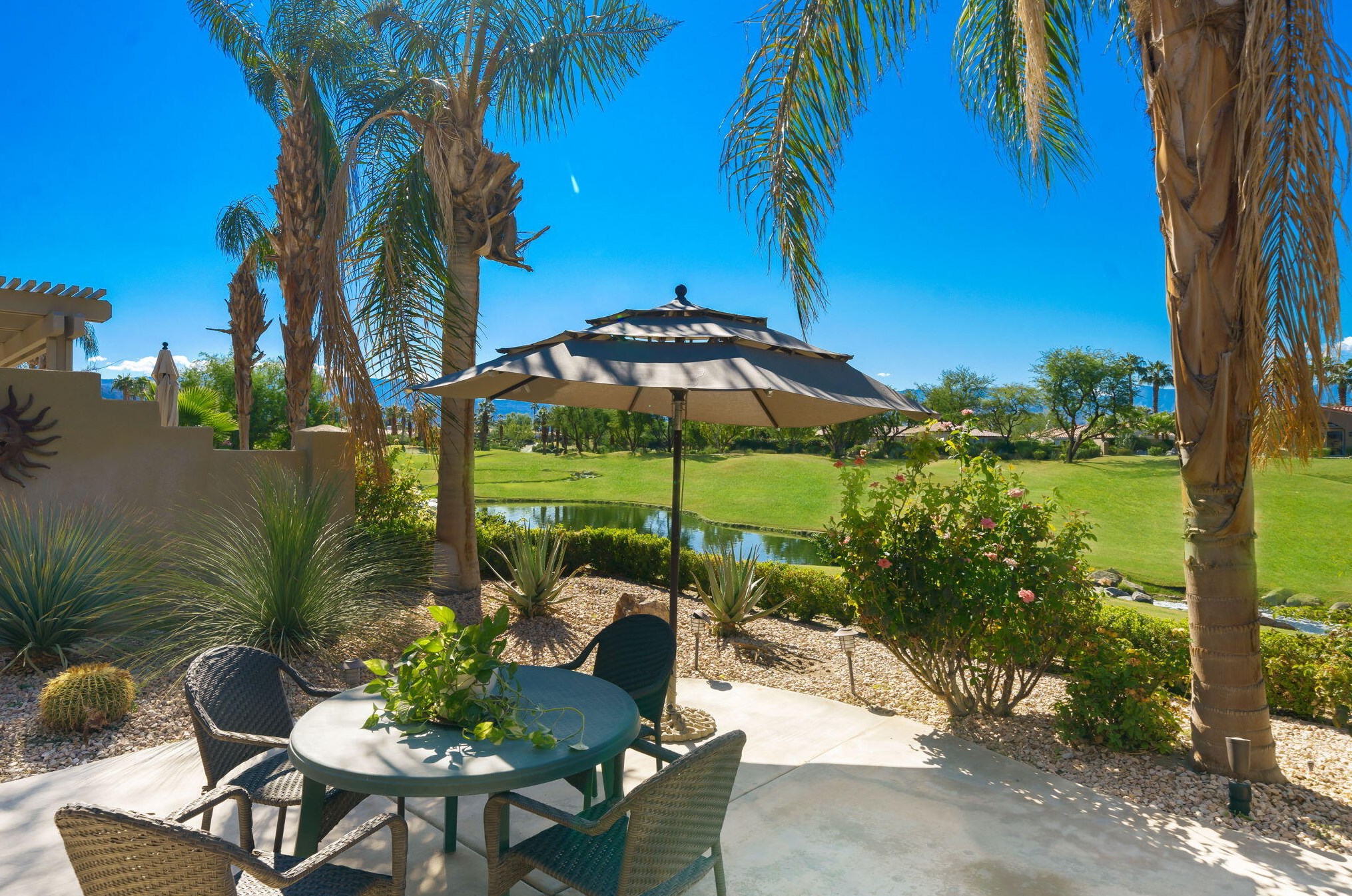 752 Mission Creek Dr, Palm Desert, CA 92211-5905