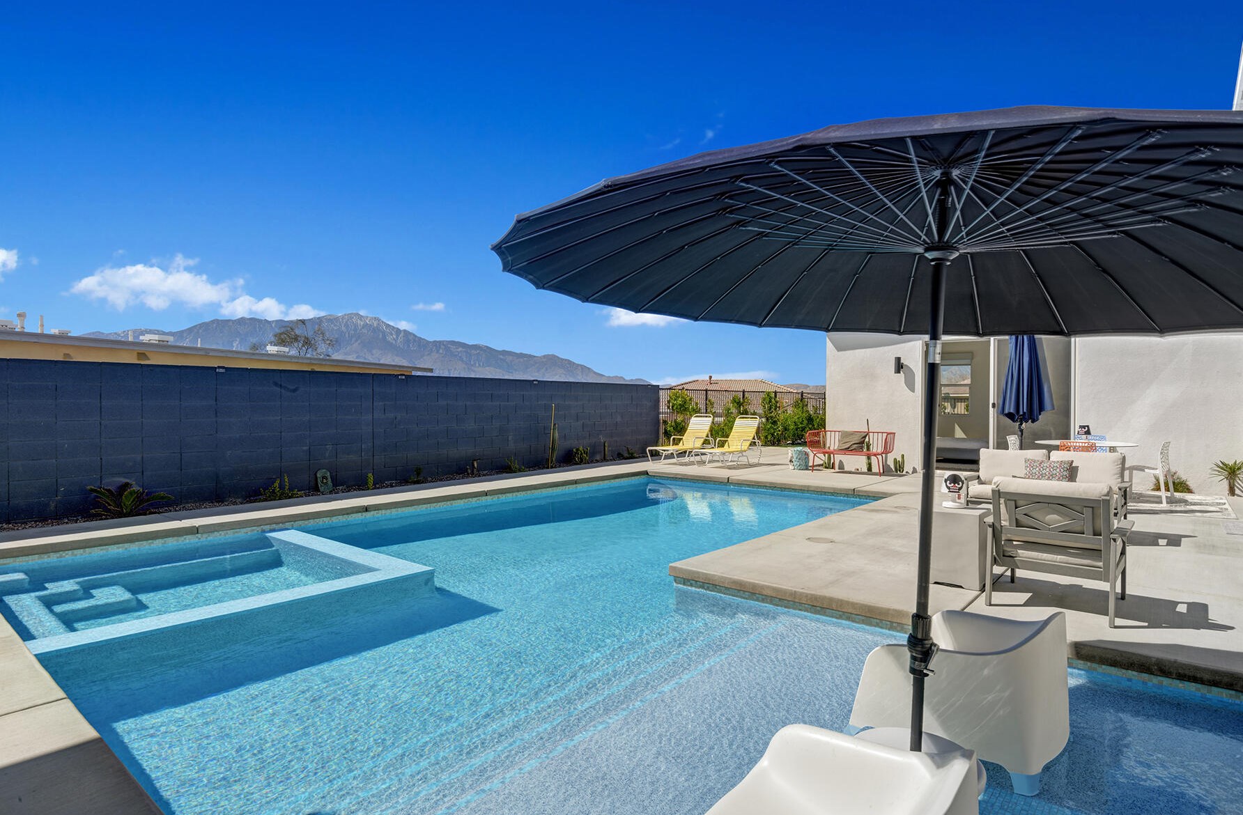 13845 Valley View Ct, Desert Hot Springs CA  92240-6585 exterior