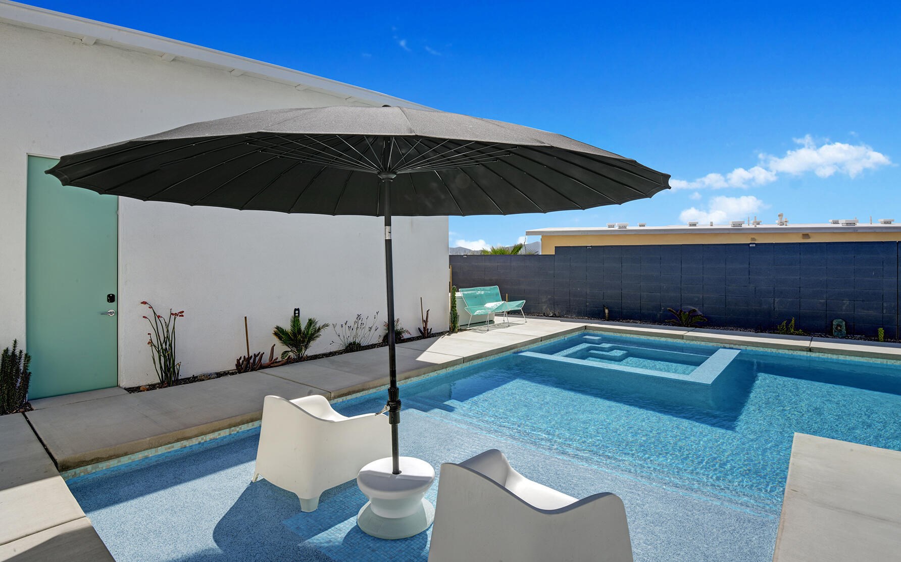 13845 Valley View Ct, Desert Hot Springs CA  92240-6585 exterior