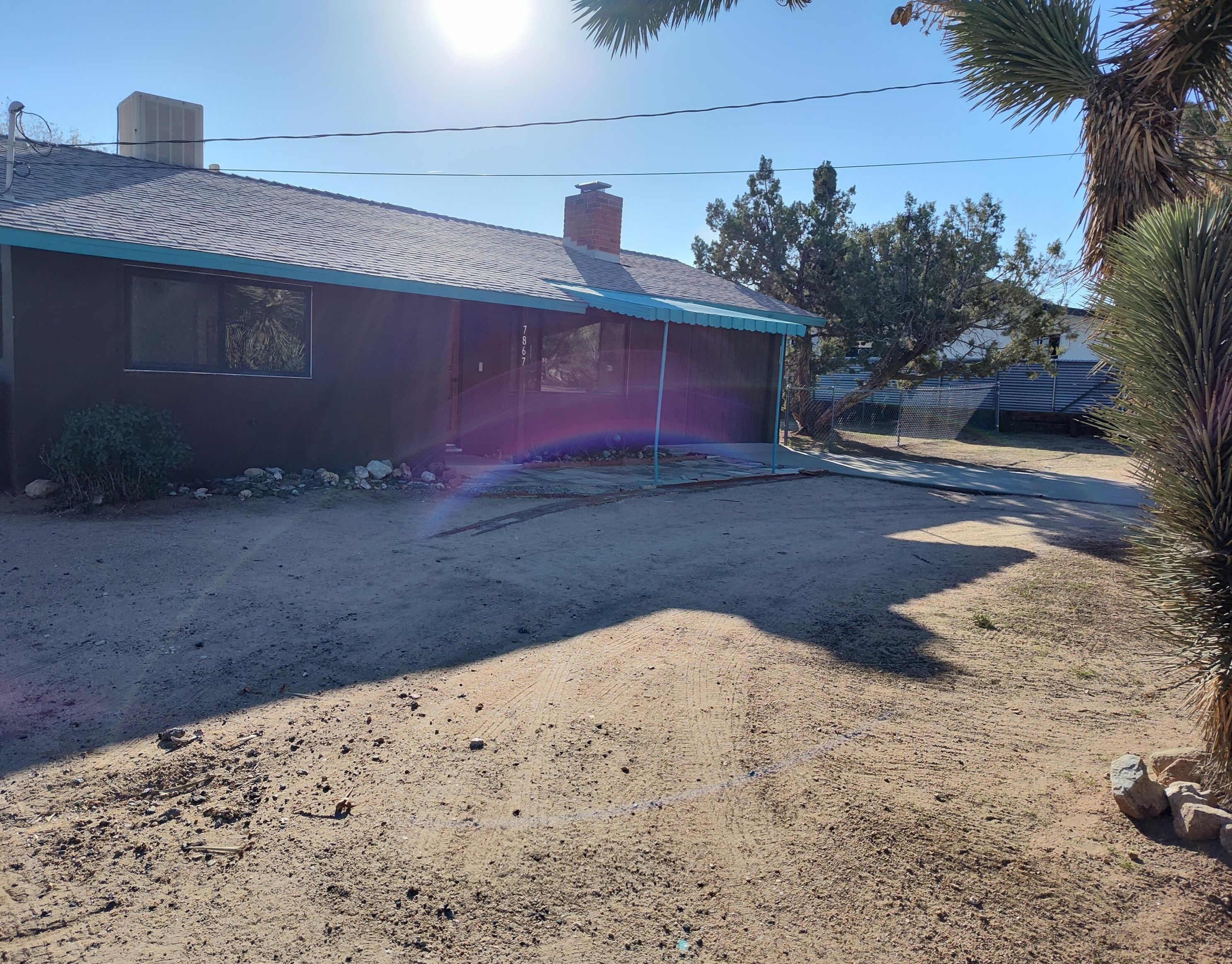 7867 Mariposa Trl, Yucca Valley, CA 92284-3437