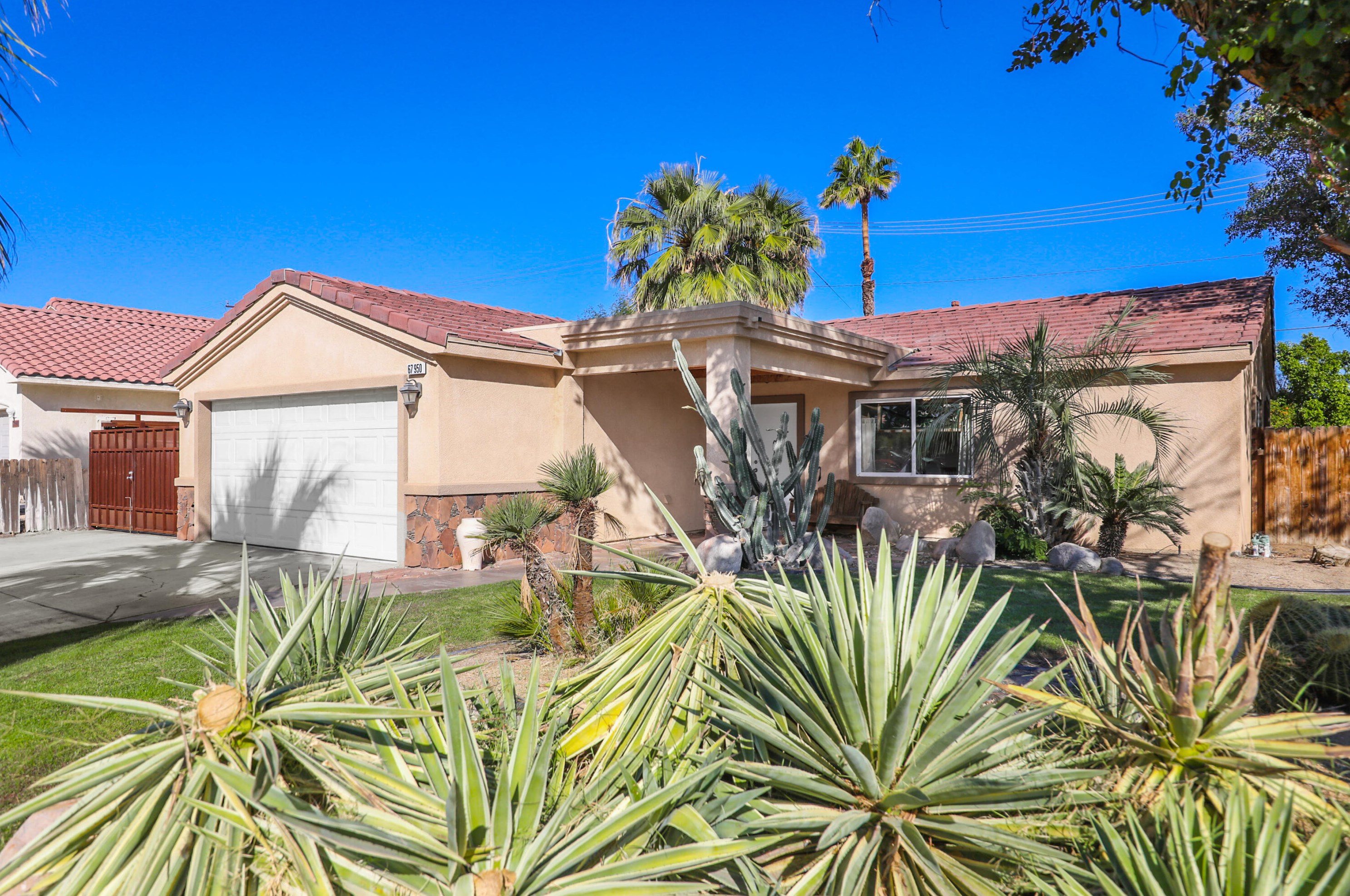67950 Quijo Rd, Cathedral City, CA 92234-3470