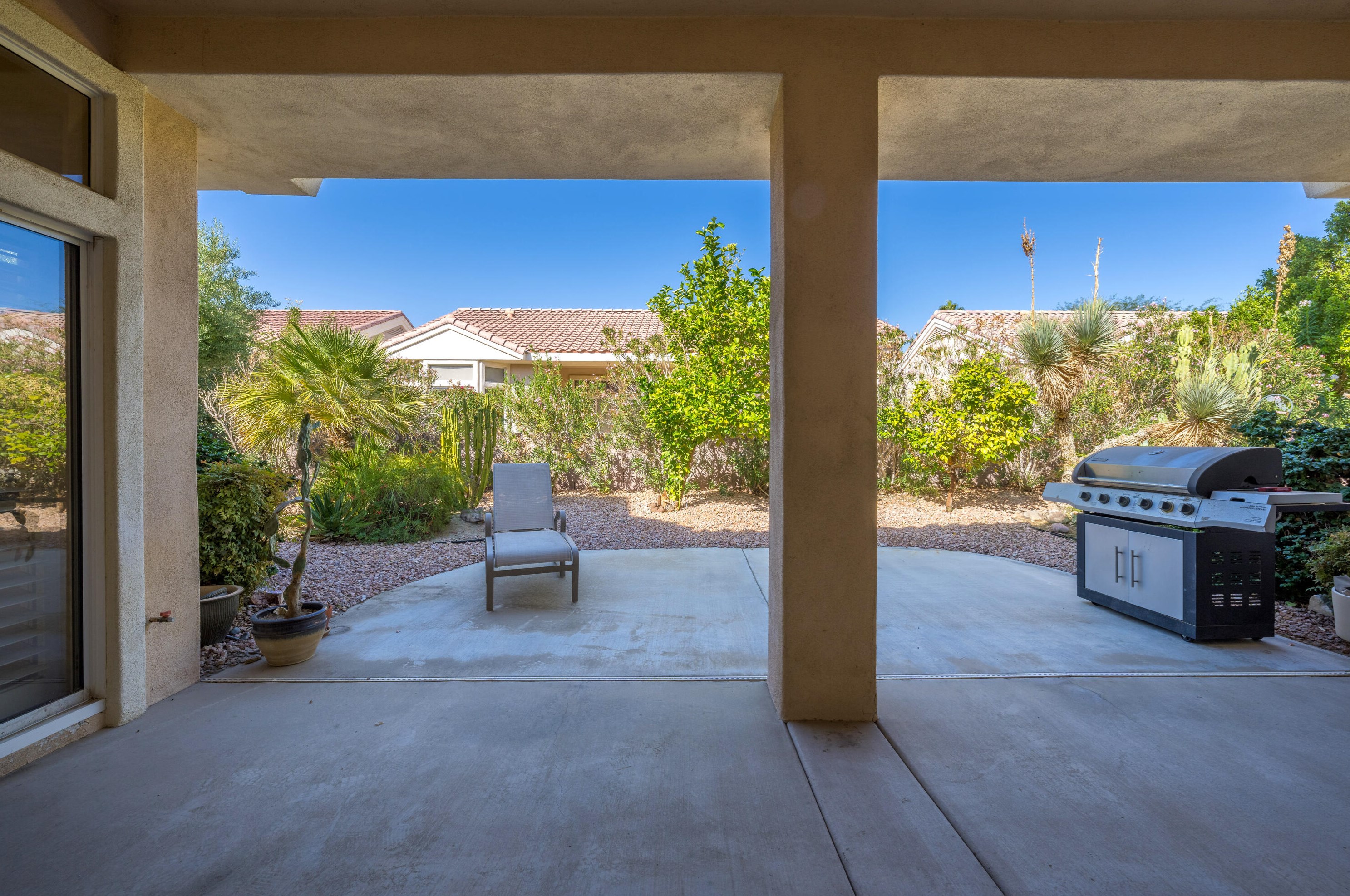 78548 Crystal Falls Rd, Palm Desert, CA 92211-1445