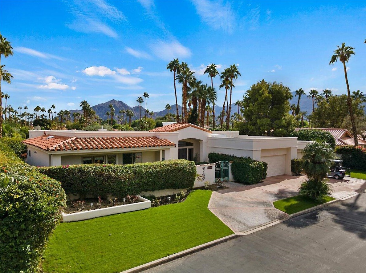48840 Eisenhower Dr, La Quinta, CA 92253-2241