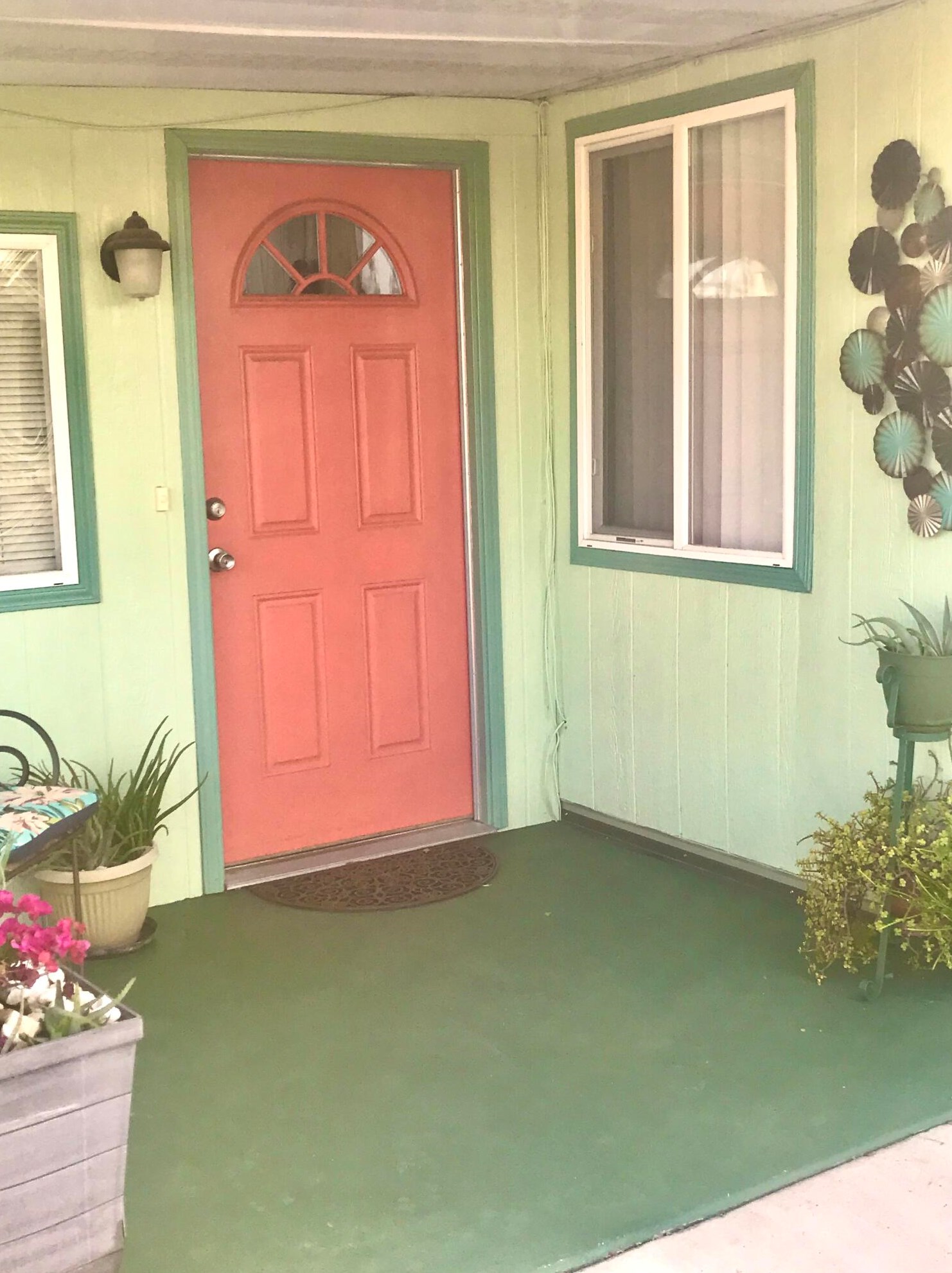 127 Camarillo St, Palm Springs, CA 92264