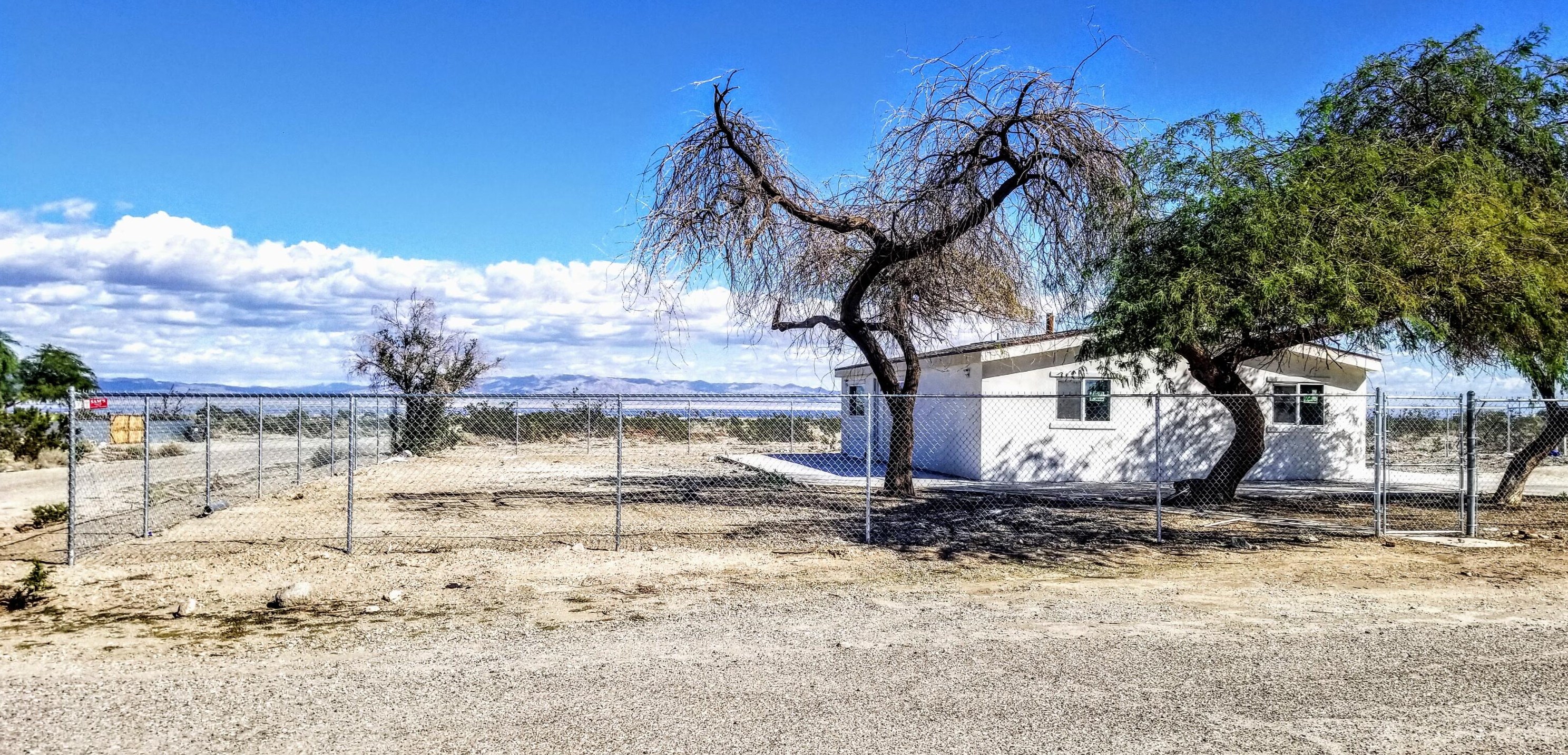 1121 Sea Kist Ave, Thermal CA  92274-6585 exterior