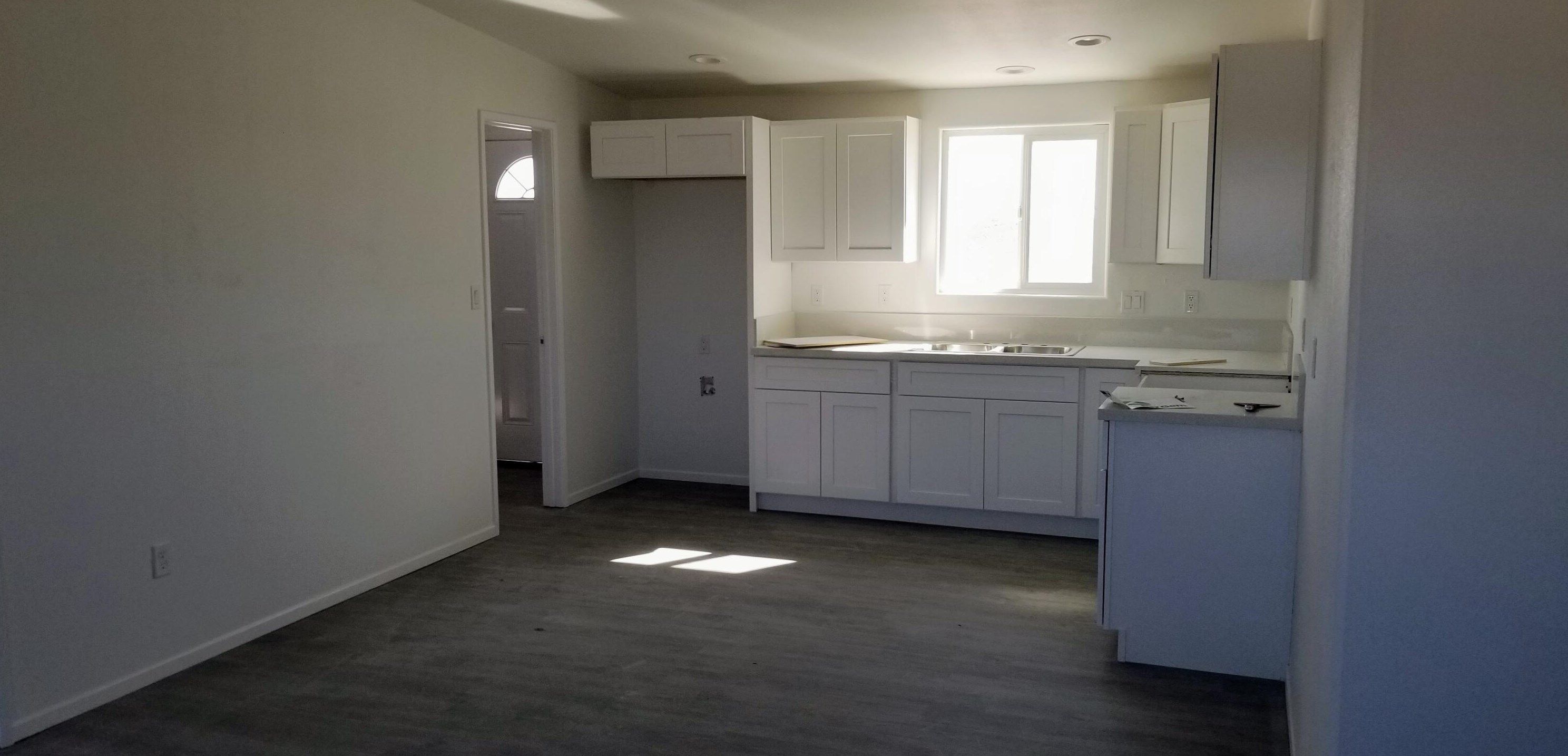 1121 Sea Kist Ave, Thermal CA  92274-6585 exterior