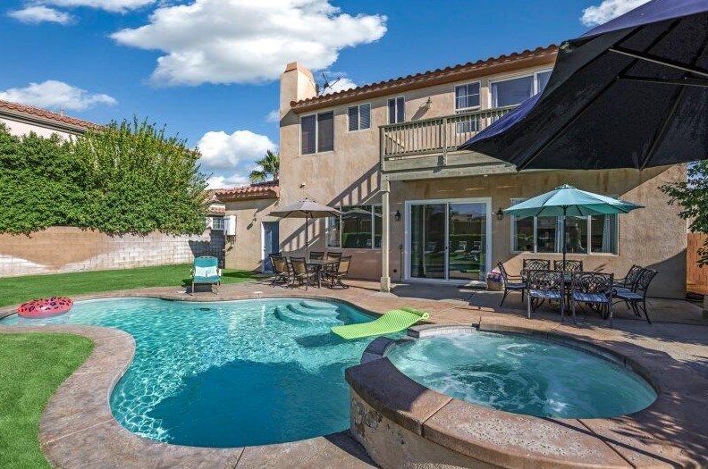 44325 Via Coronado, La Quinta, CA 92253