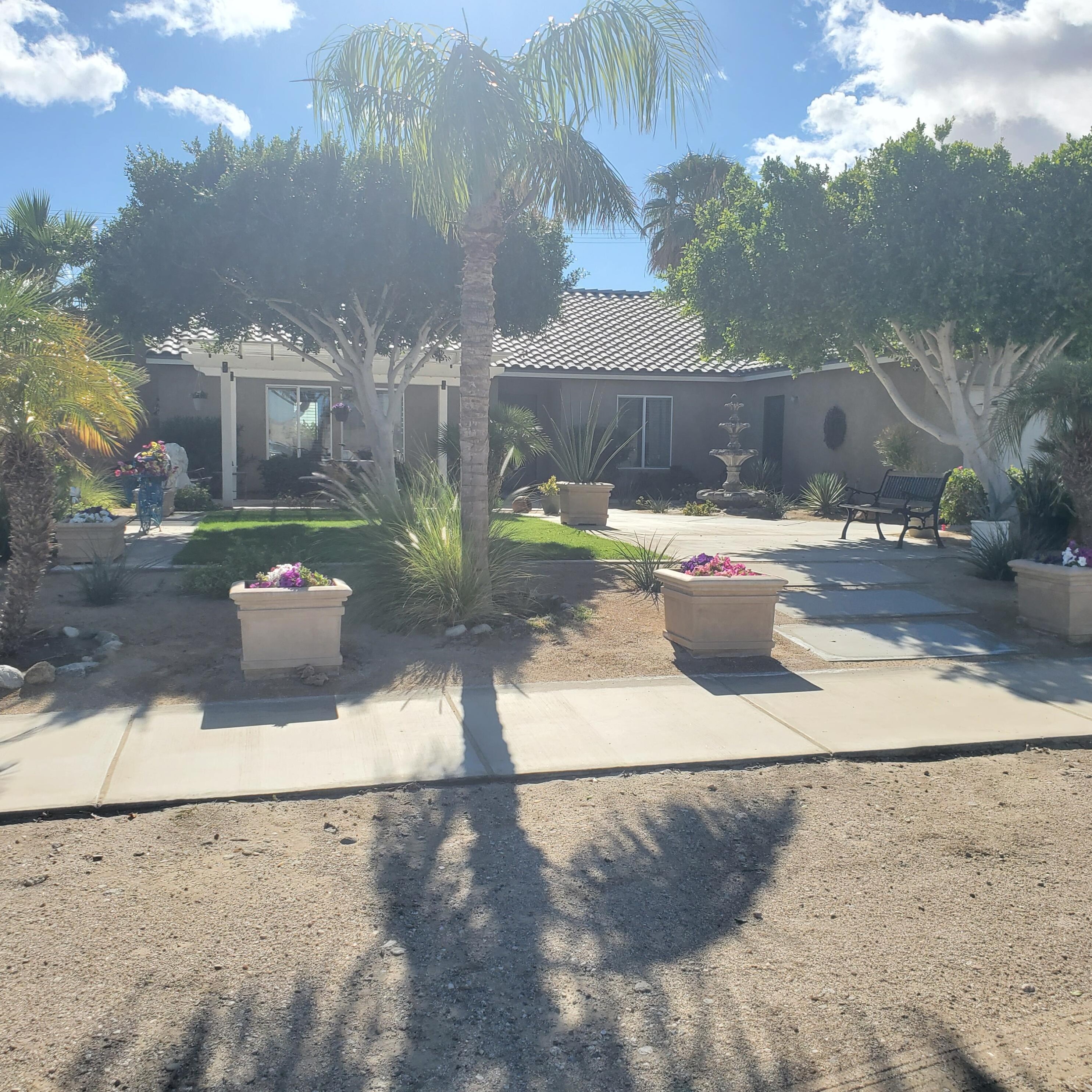 1475 Thunderbird Ave, Thermal, CA 92274-6546