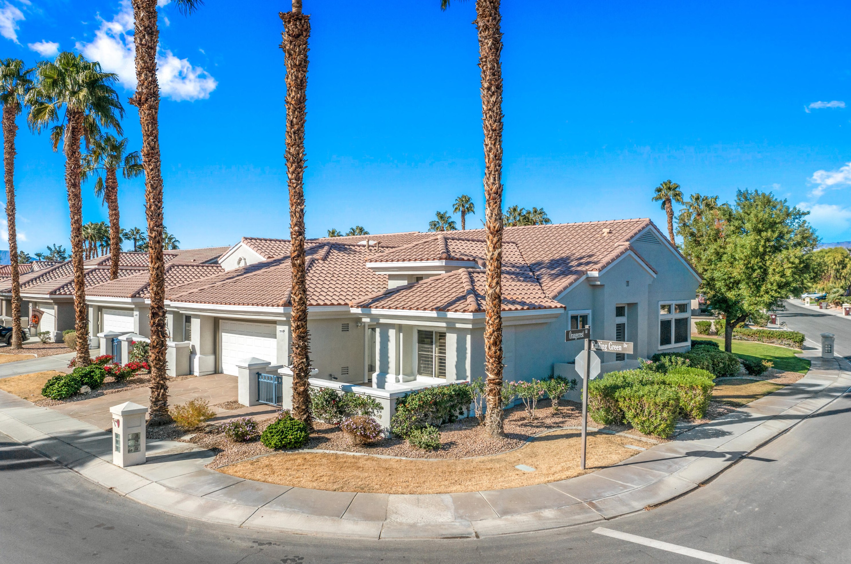 78734 Putting Green Dr, Palm Desert, CA 92211-1513